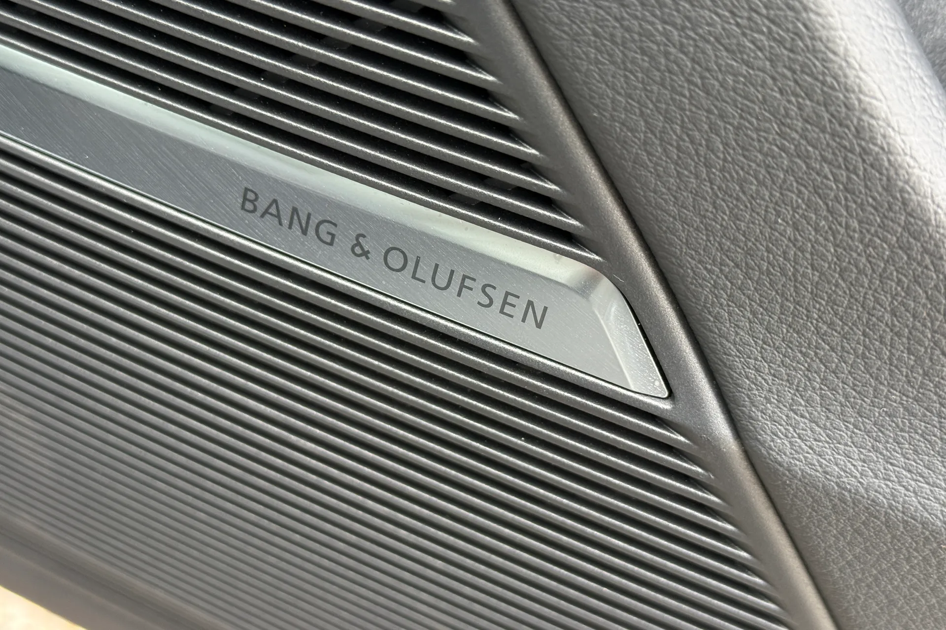 Audi Q8 thumbnail image number 12