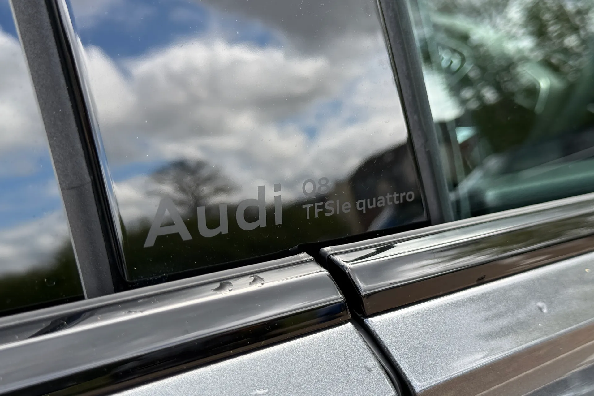 Audi Q8 thumbnail image number 11