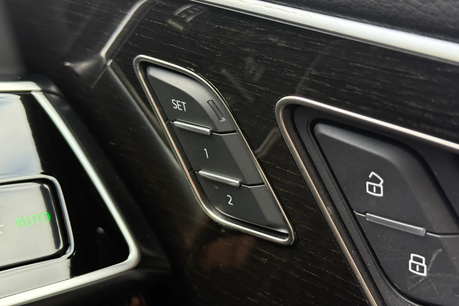 Audi Q8 thumbnail image number 21