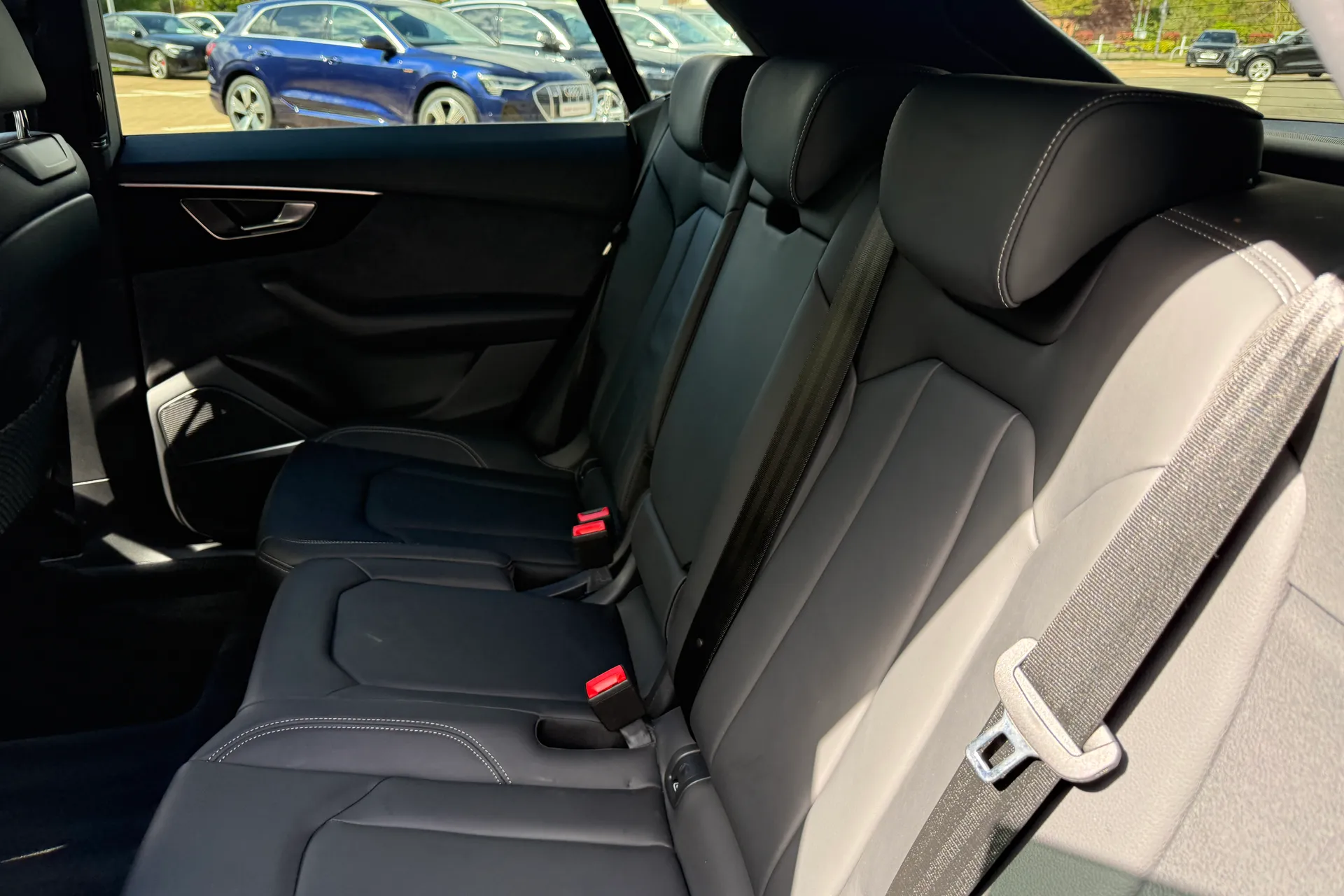 Audi Q8 thumbnail image number 53