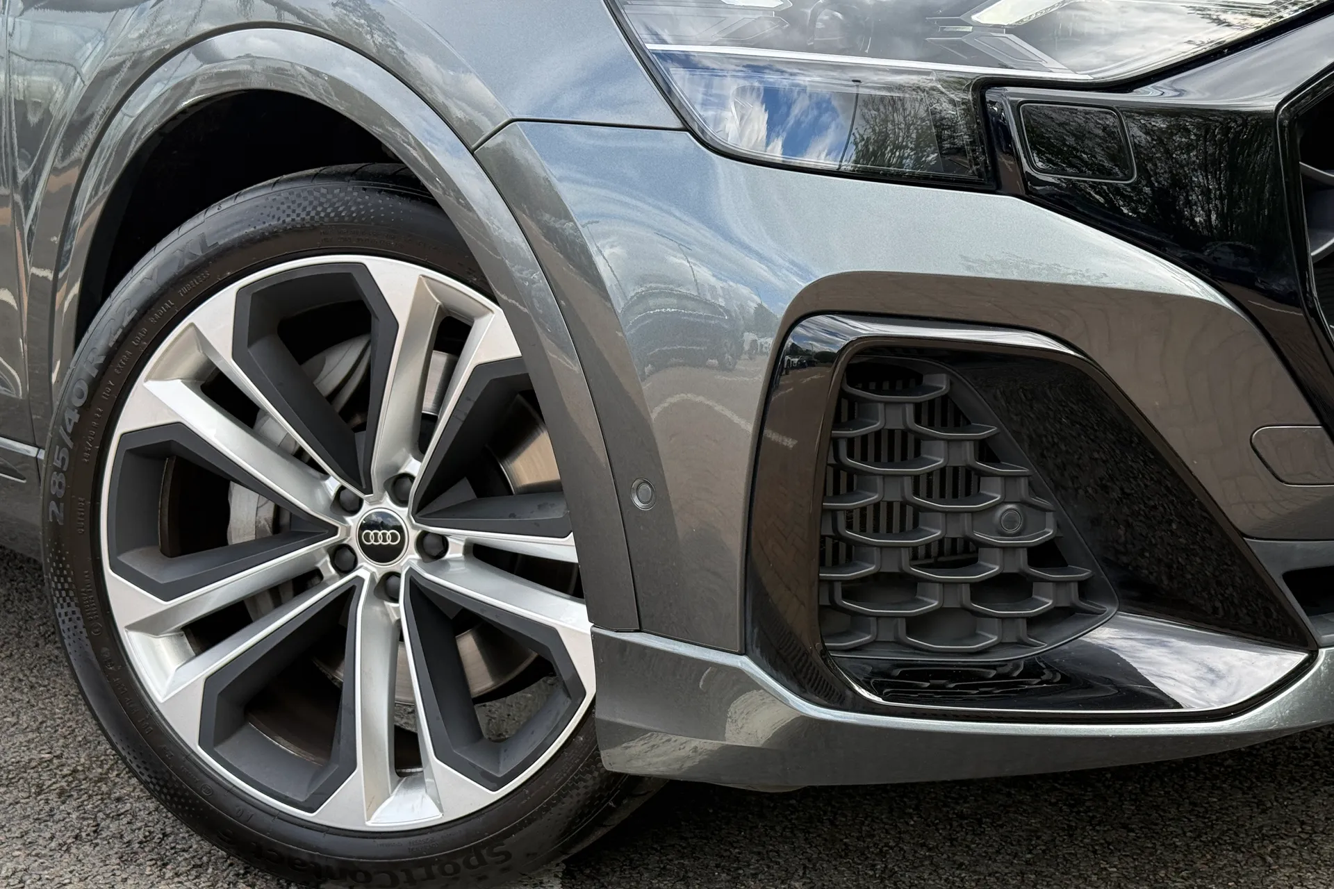 Audi Q8 thumbnail image number 8