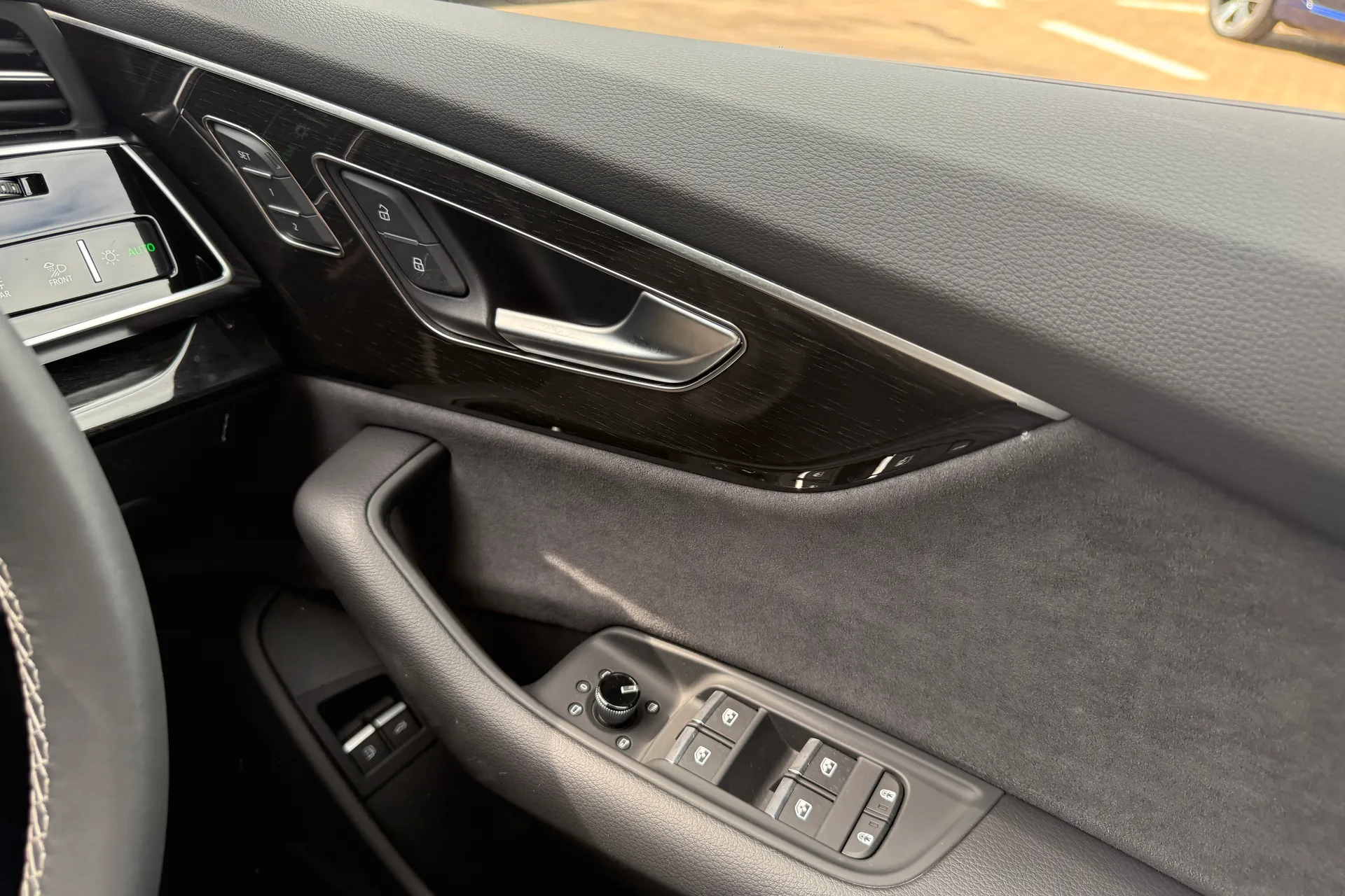 Audi Q8 thumbnail image number 20
