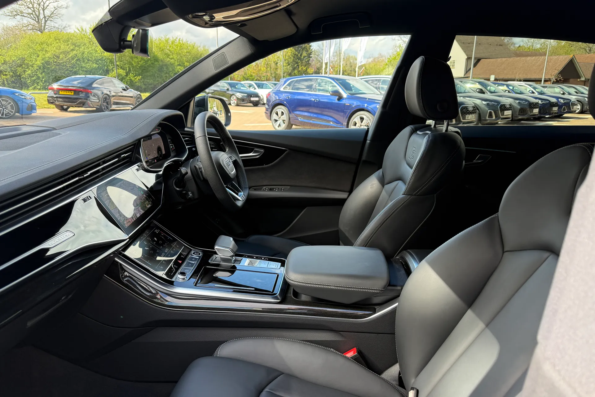 Audi Q8 thumbnail image number 57