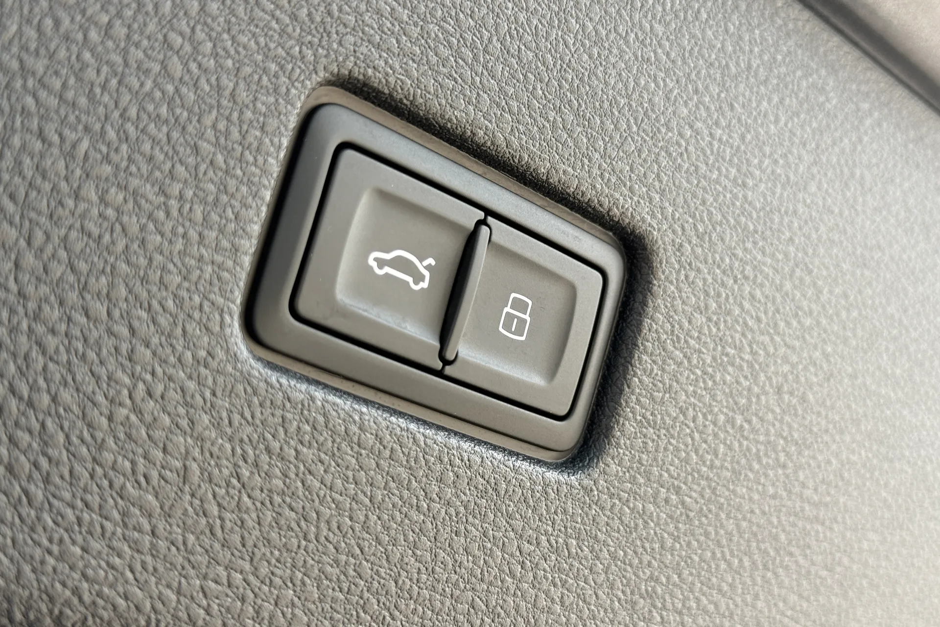 Audi Q8 thumbnail image number 46
