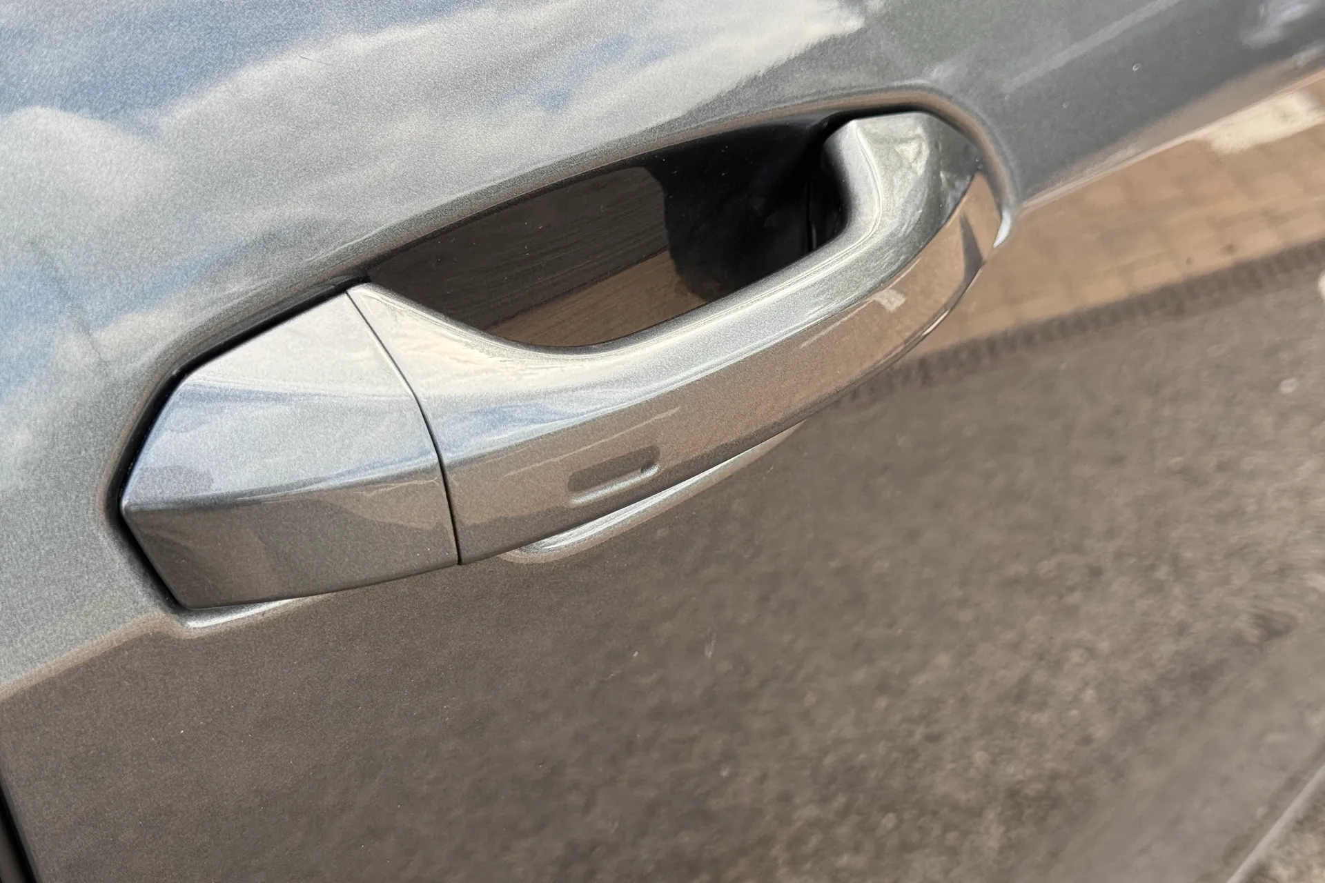 Audi Q8 thumbnail image number 10