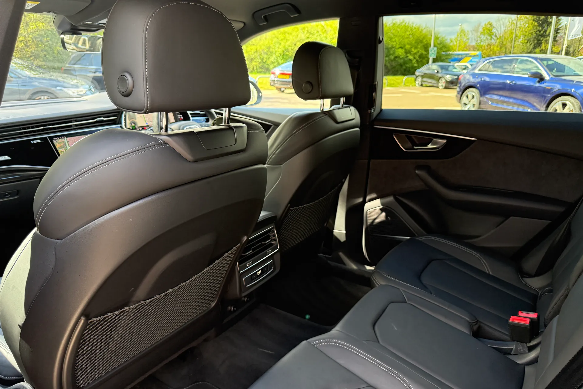Audi Q8 thumbnail image number 52
