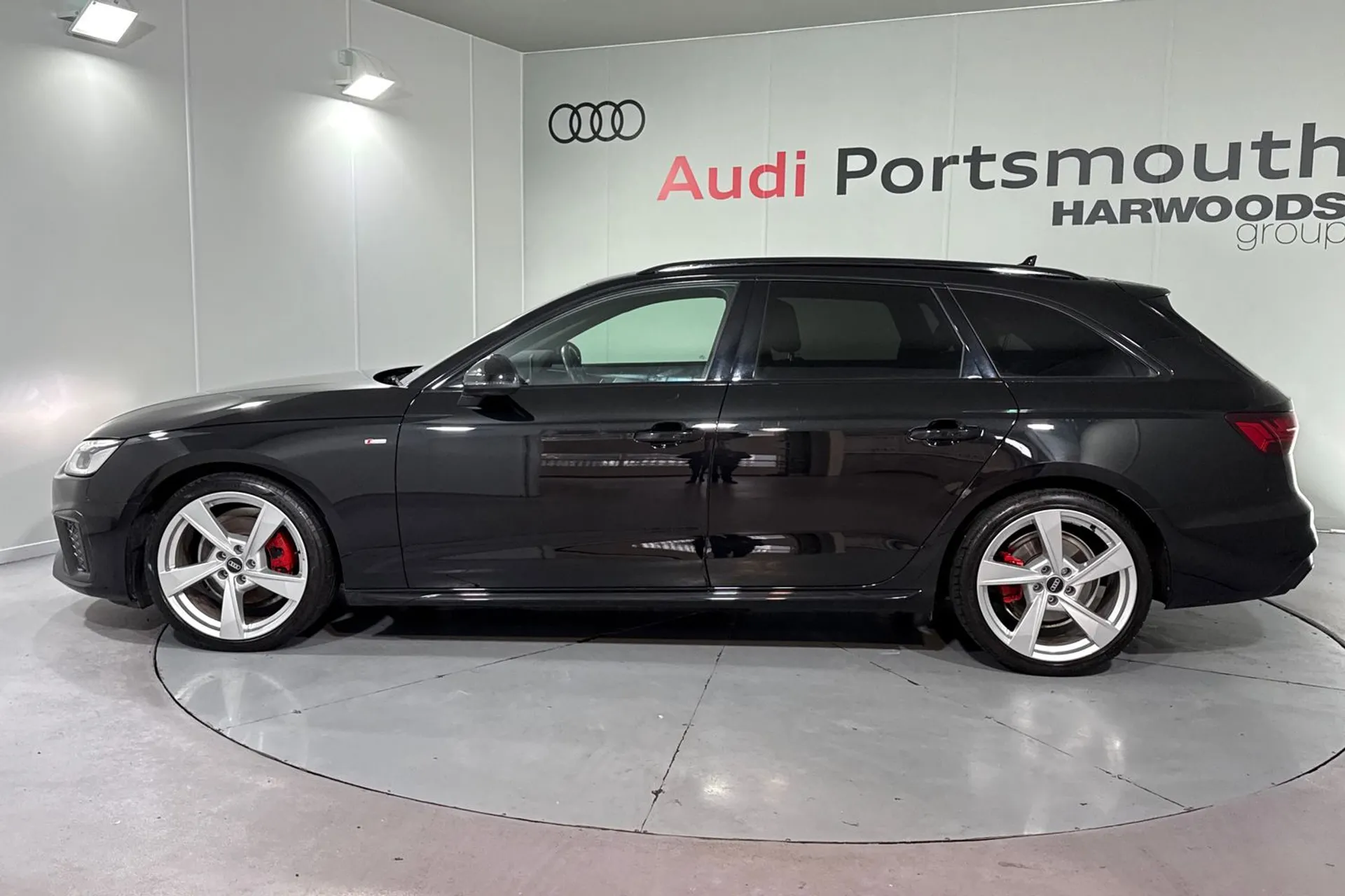 Audi A4 thumbnail image number 10