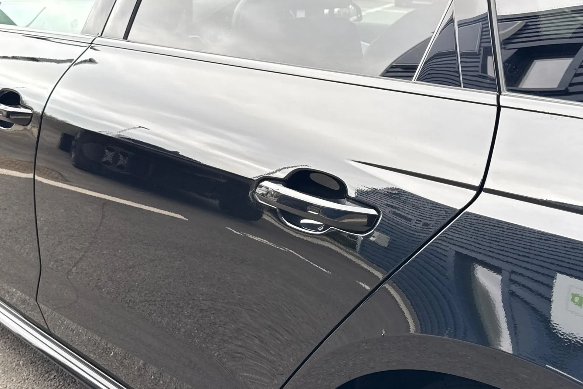 Audi A4 thumbnail image number 15