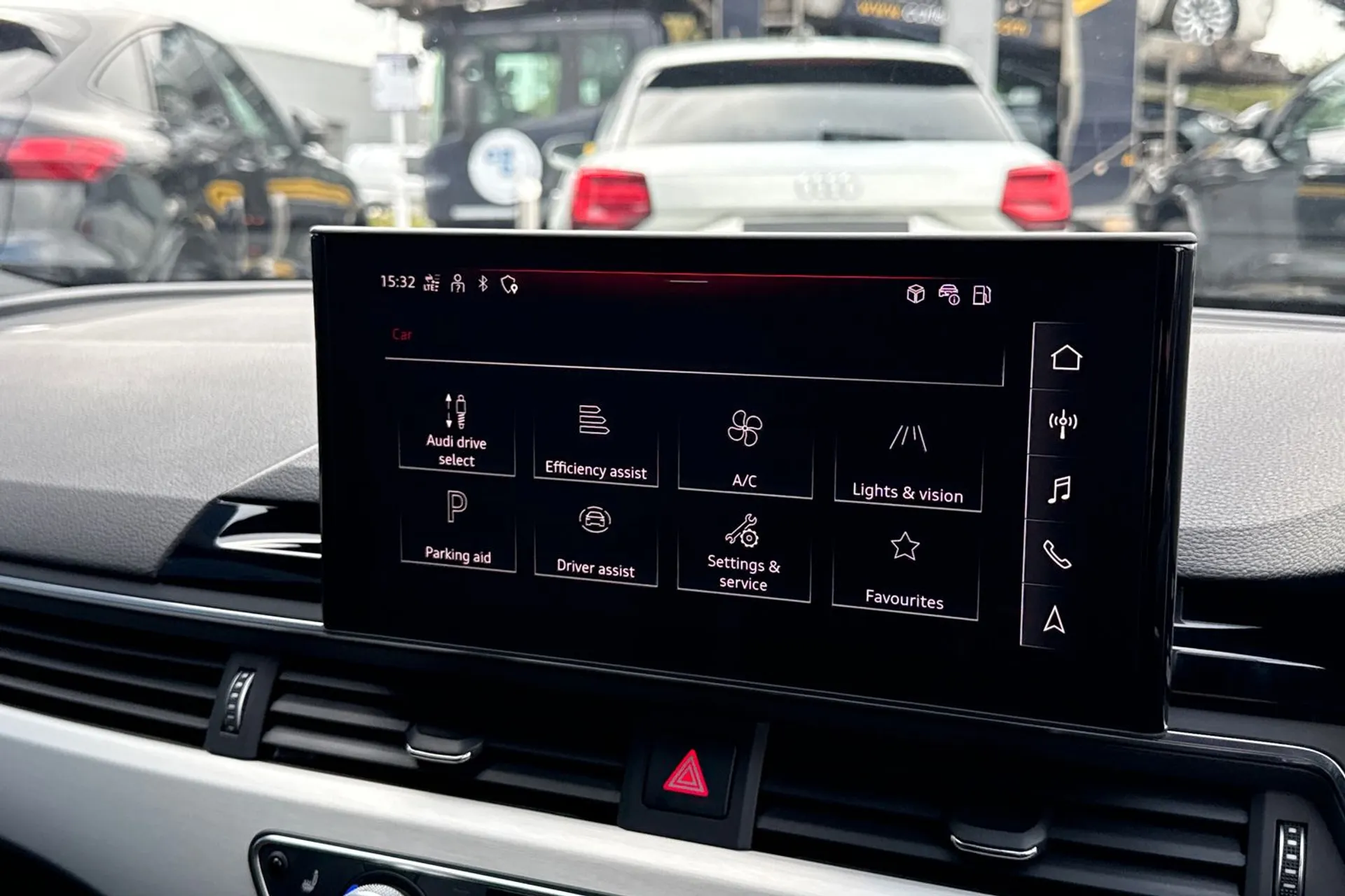 Audi A4 thumbnail image number 38