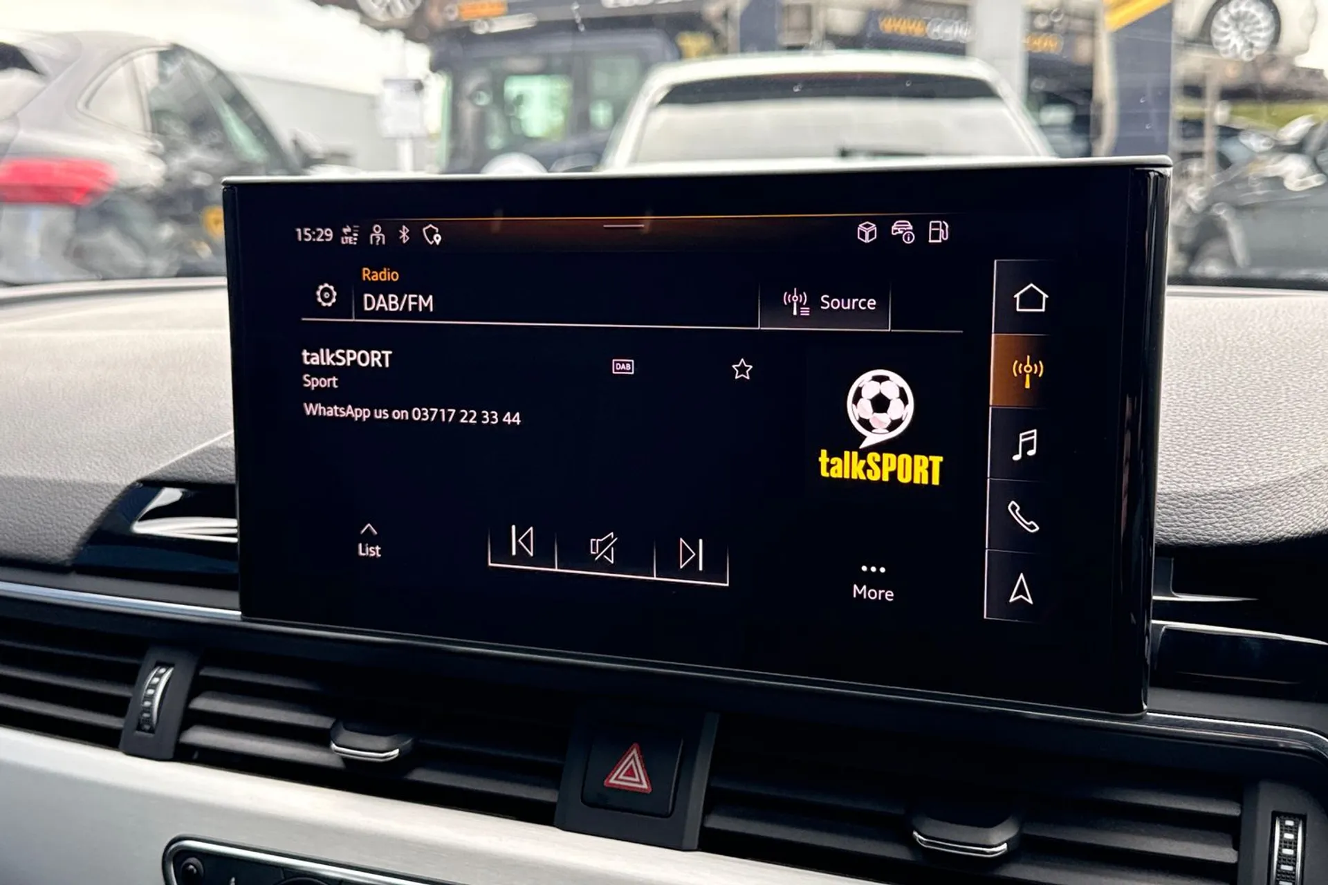 Audi A4 thumbnail image number 36