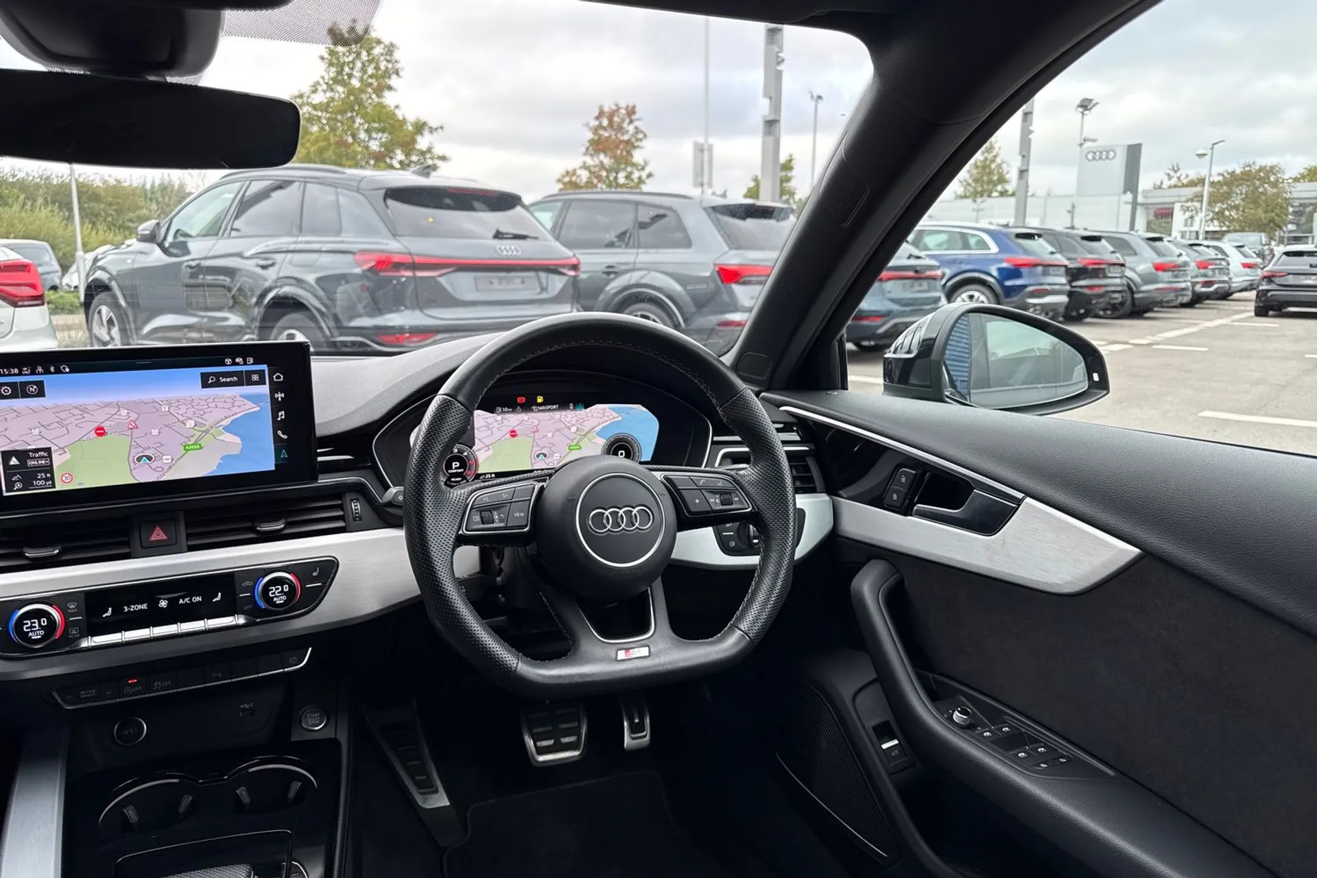 Audi A4 thumbnail image number 37