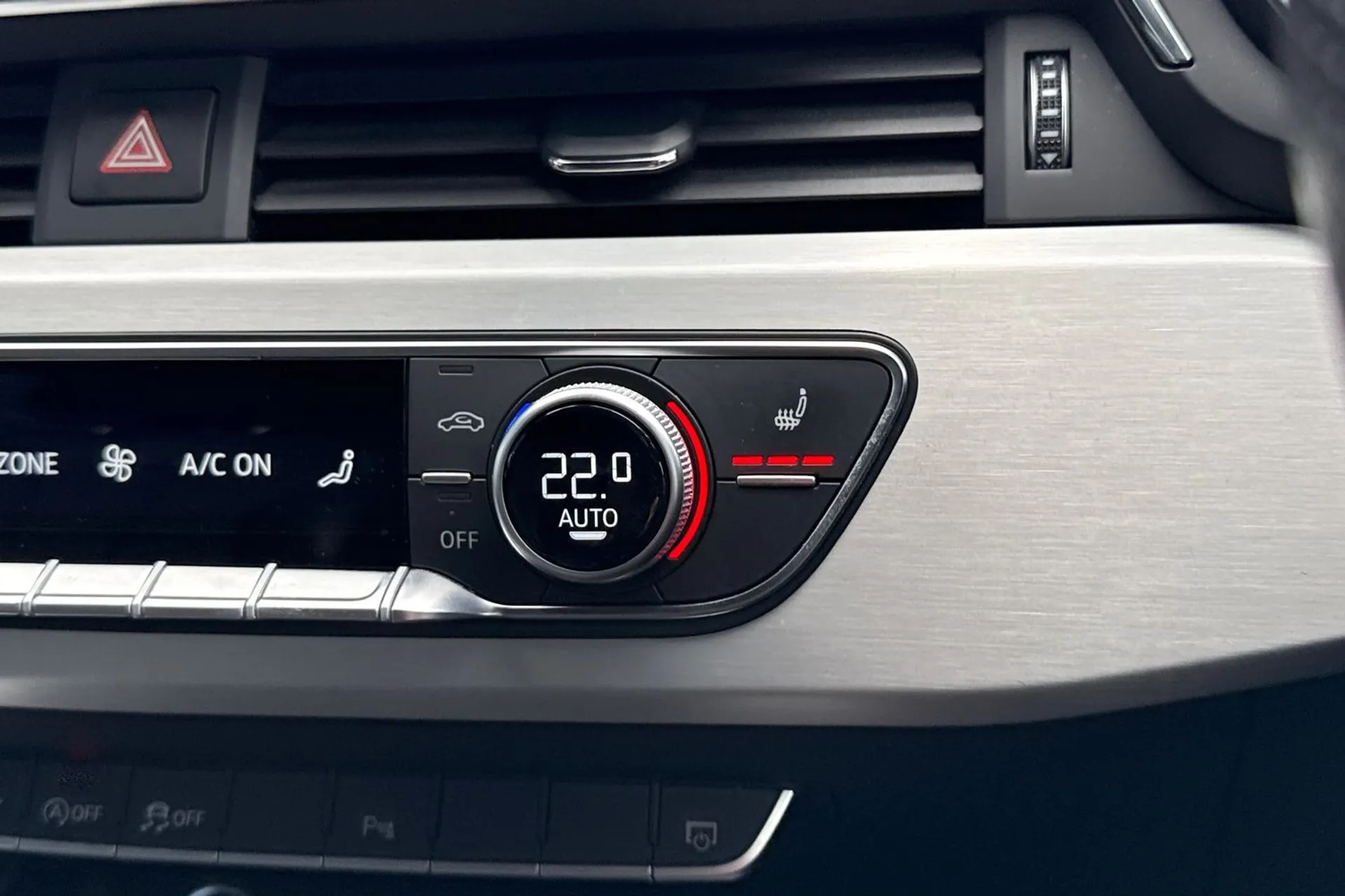 Audi A4 thumbnail image number 17