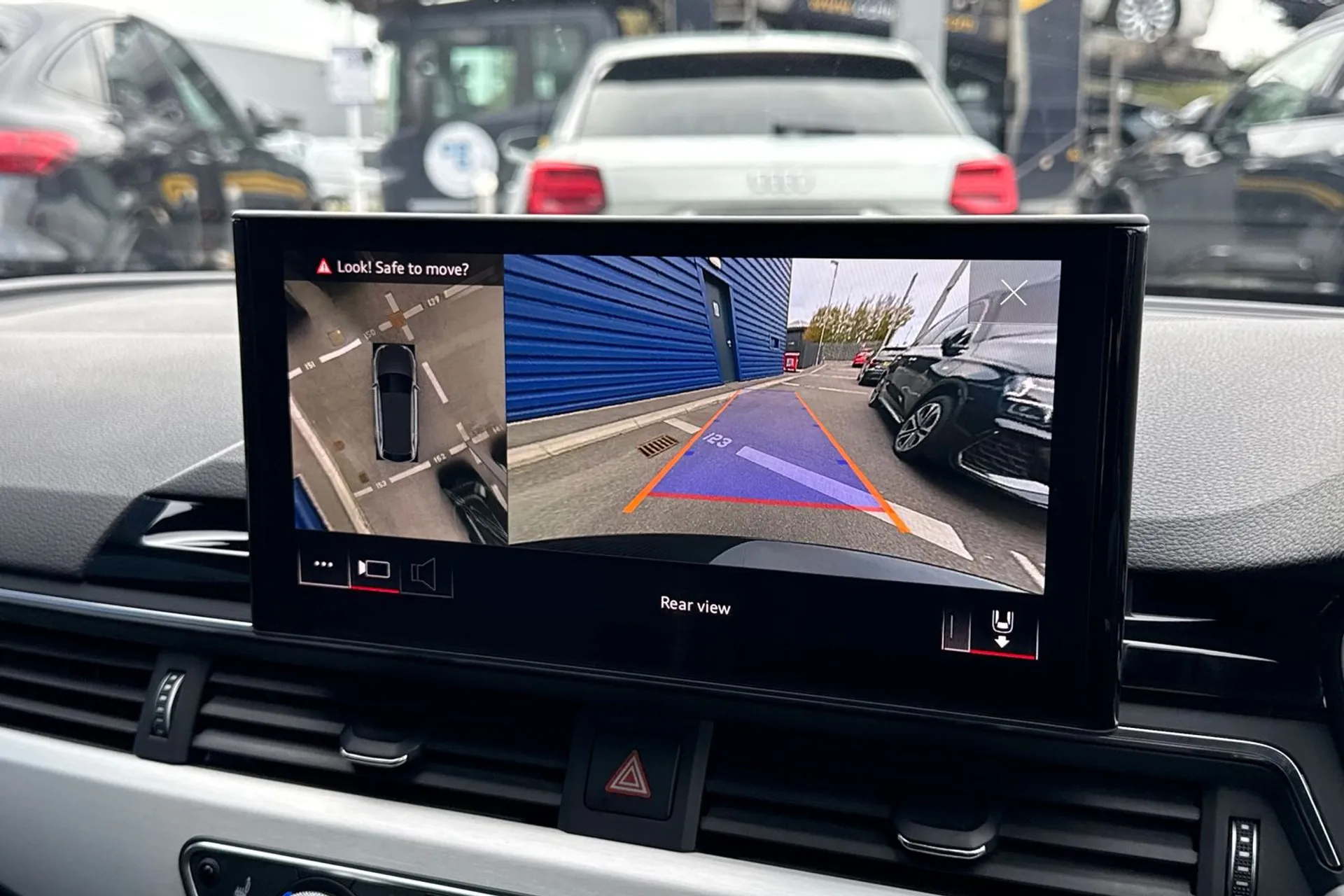 Audi A4 thumbnail image number 26