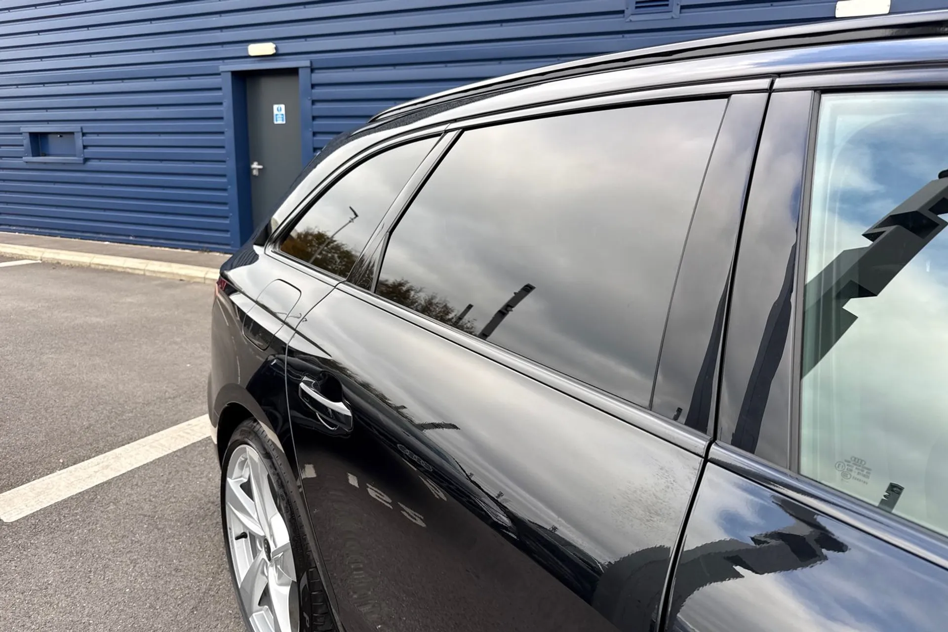 Audi A4 thumbnail image number 13