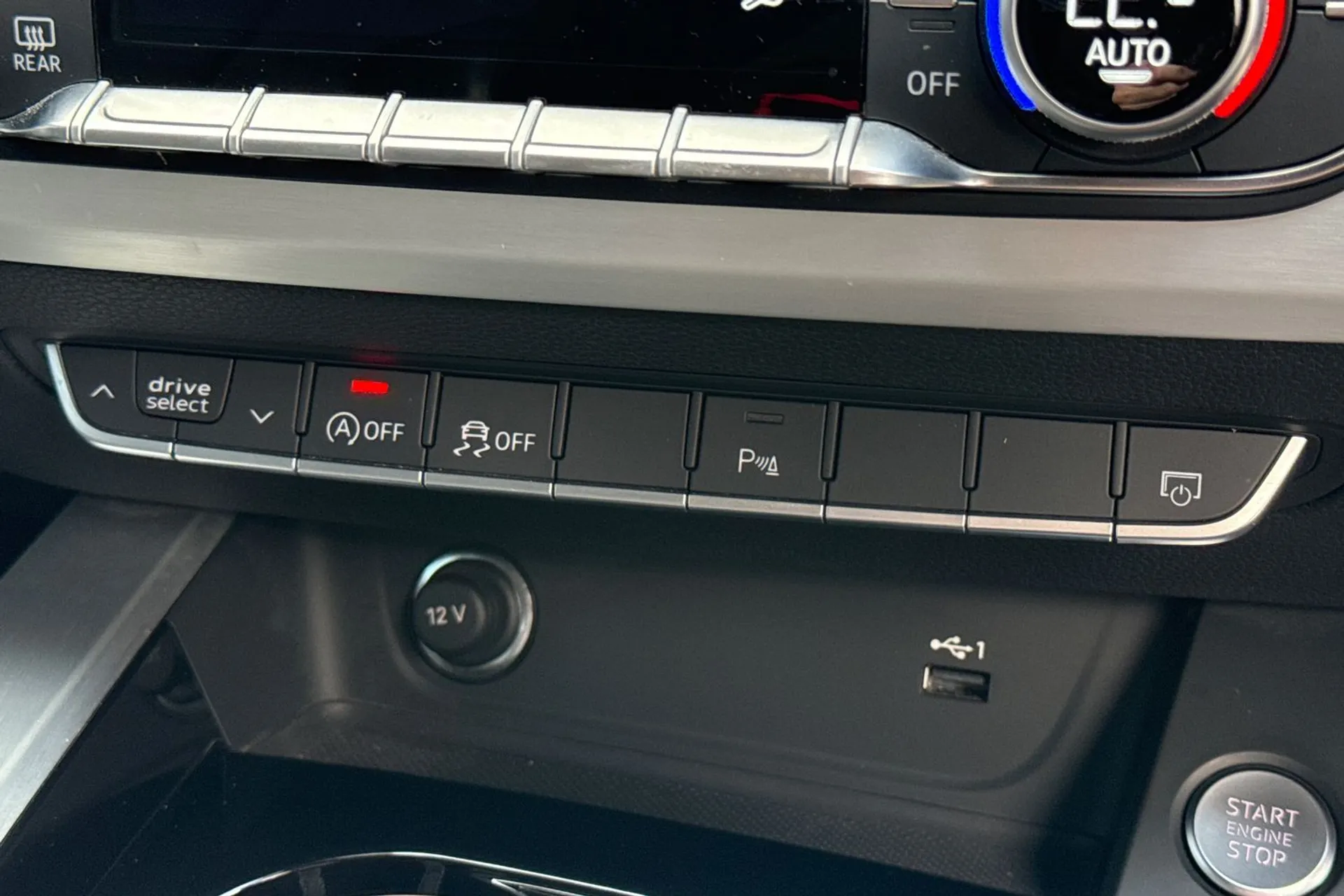 Audi A4 thumbnail image number 42