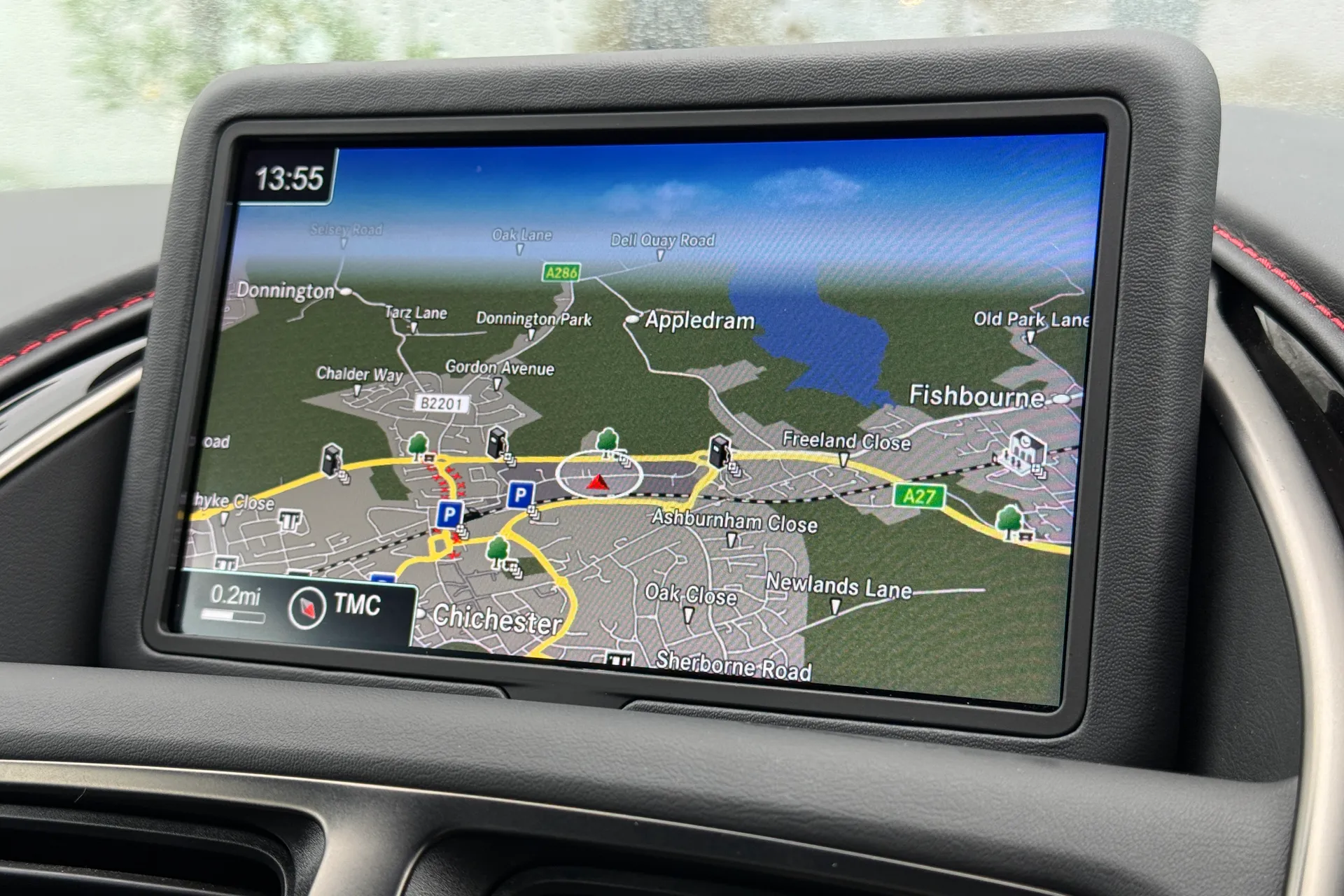 Aston Martin DB11 thumbnail image number 31