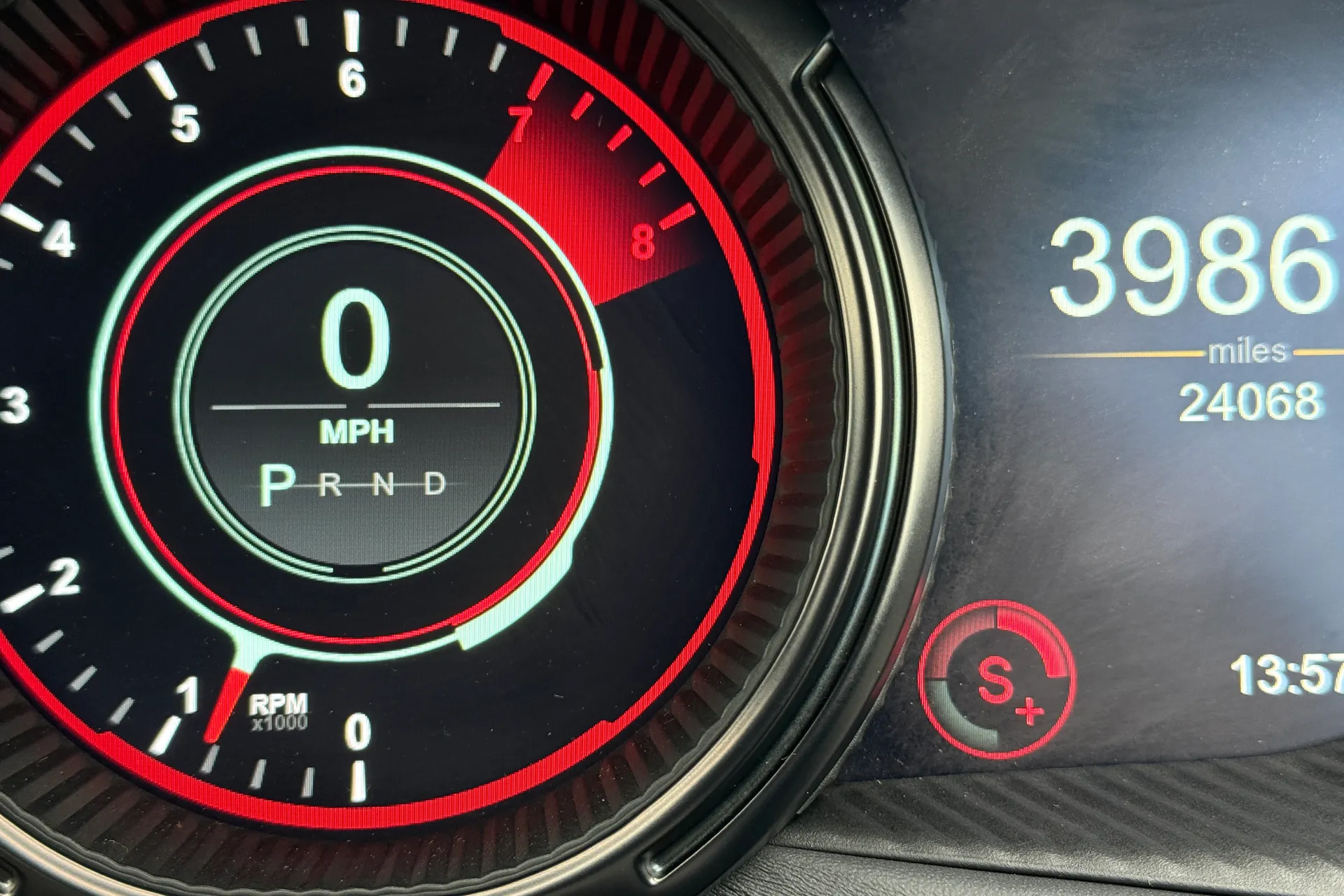 Aston Martin DB11 thumbnail image number 43