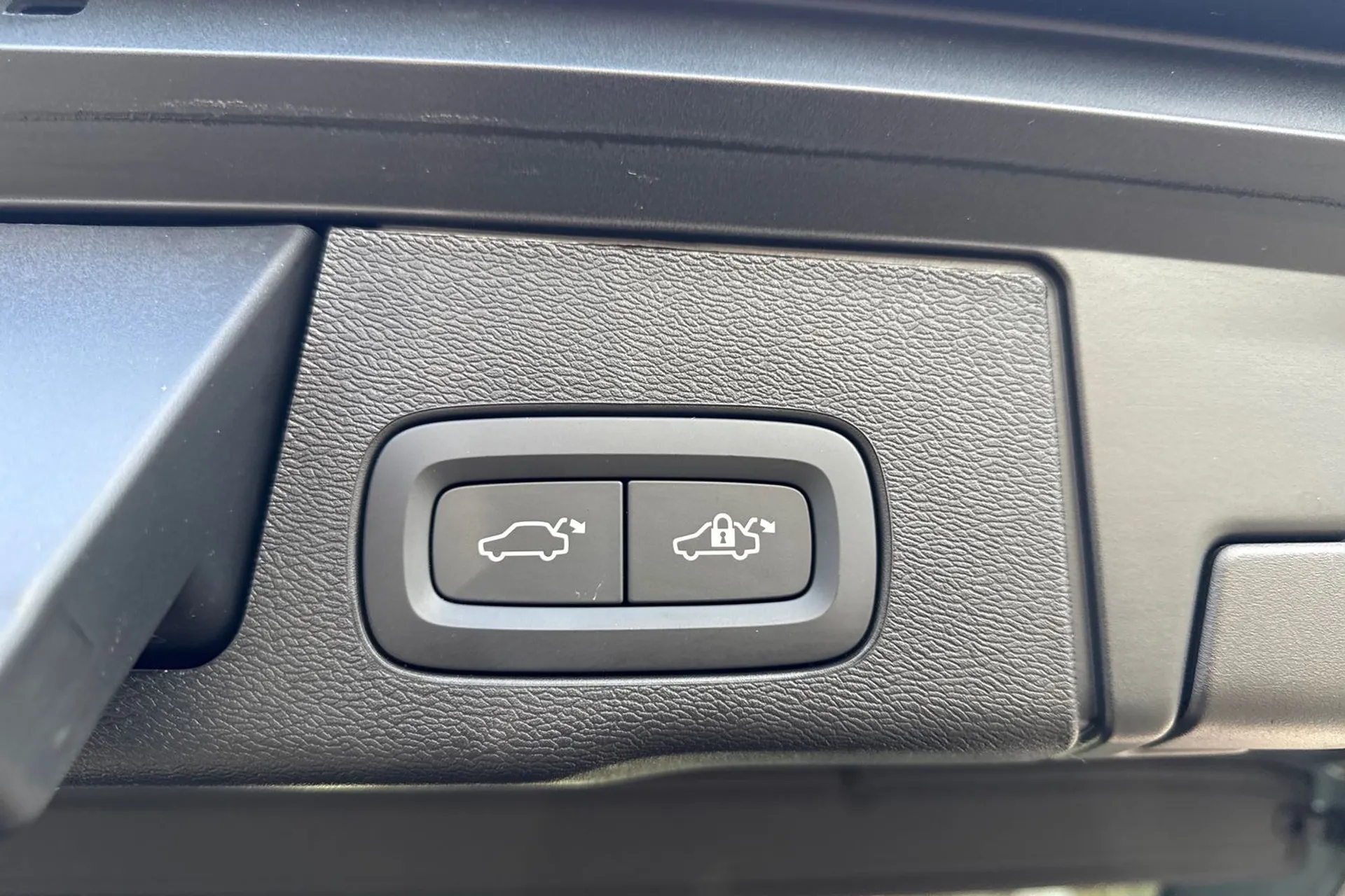 Volvo XC60 thumbnail image number 20