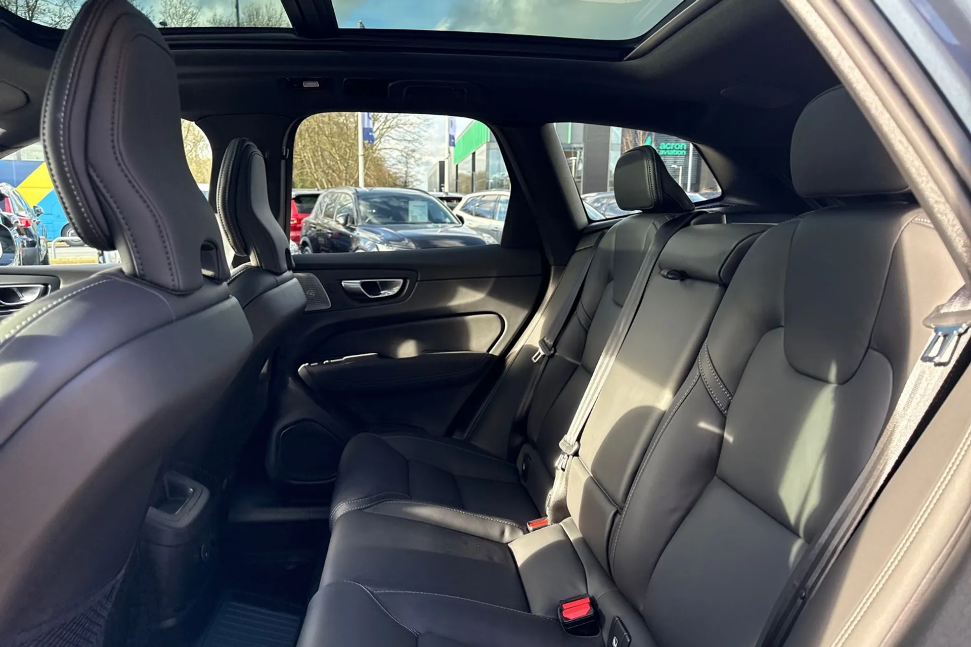 Volvo XC60 thumbnail image number 29