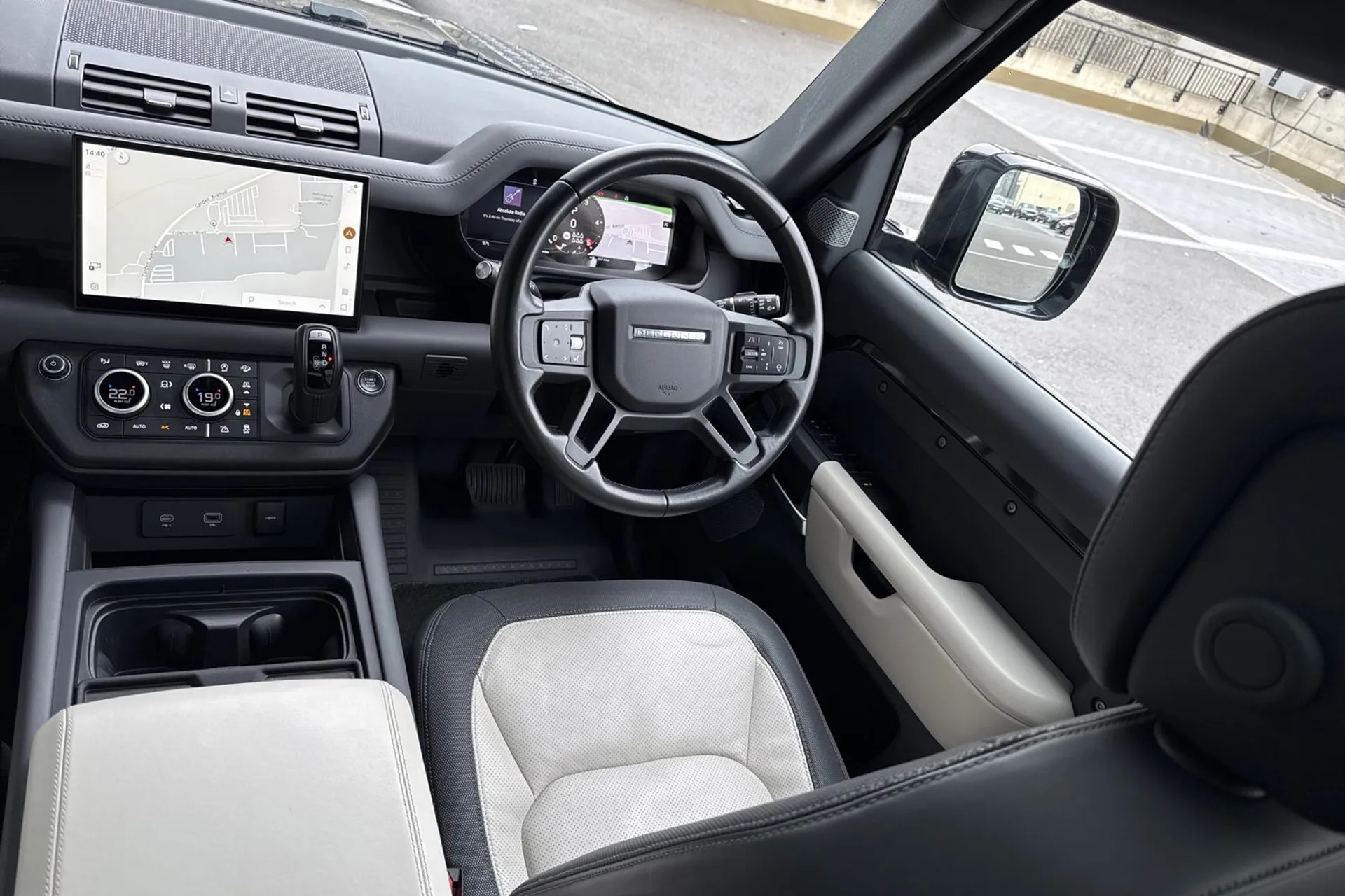 LAND ROVER DEFENDER thumbnail image number 48