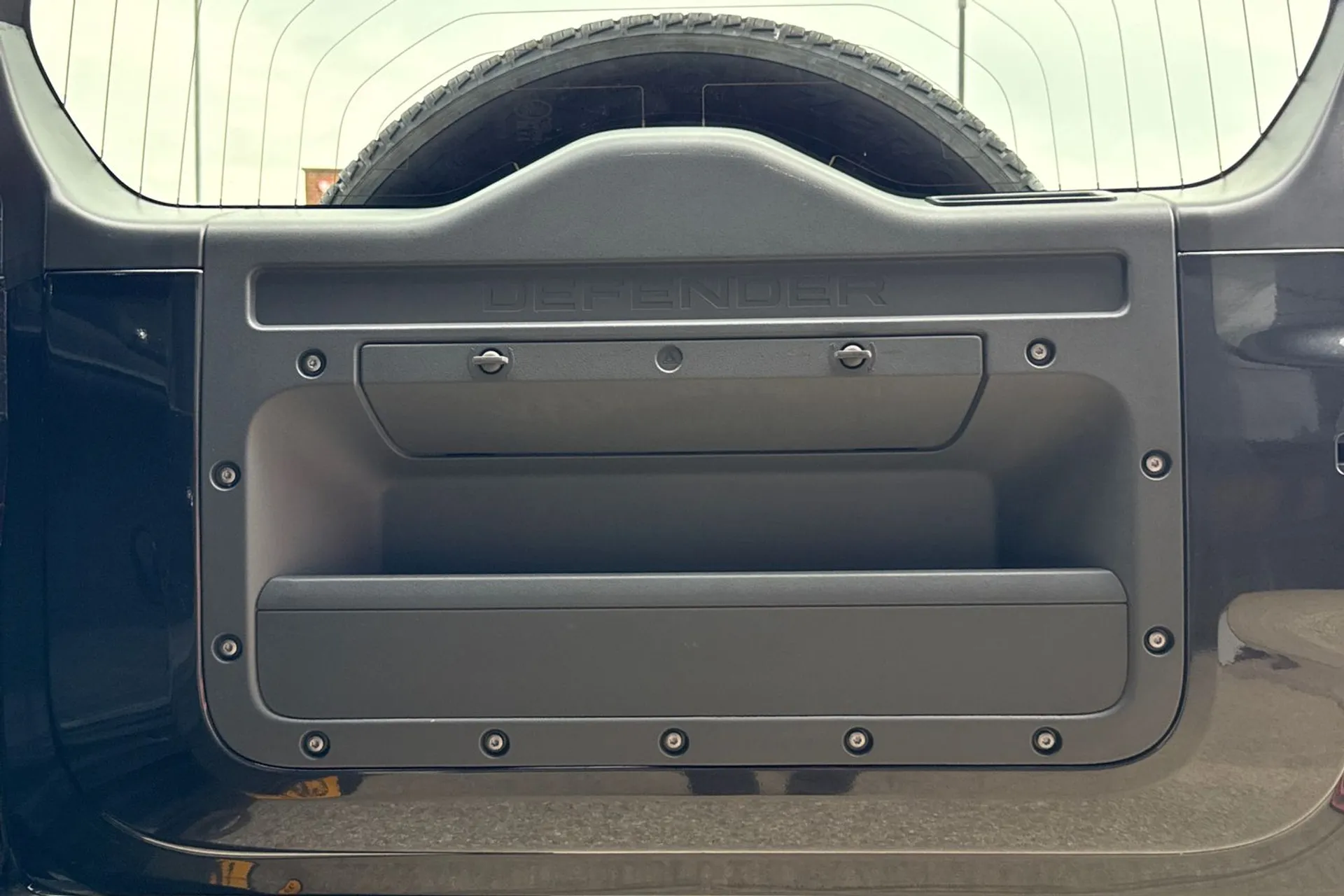 LAND ROVER DEFENDER thumbnail image number 54