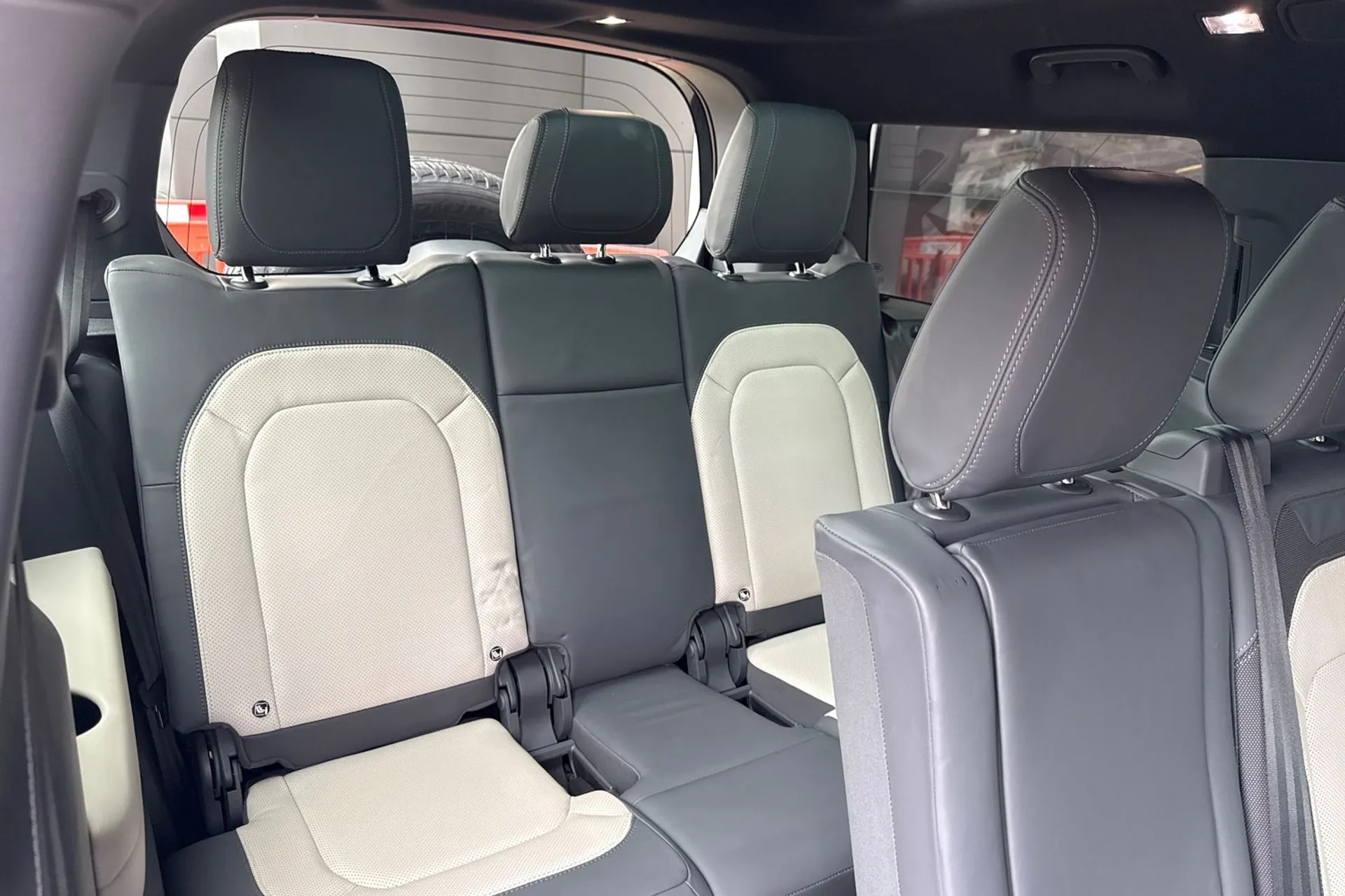 LAND ROVER DEFENDER thumbnail image number 56