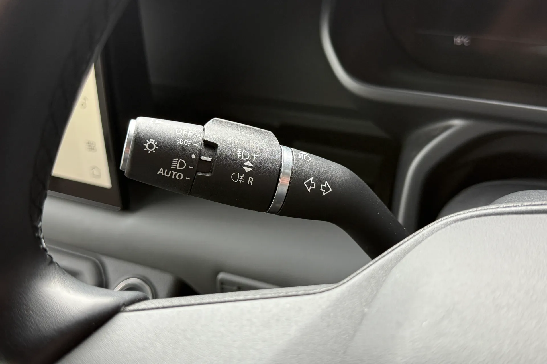 LAND ROVER DEFENDER thumbnail image number 34