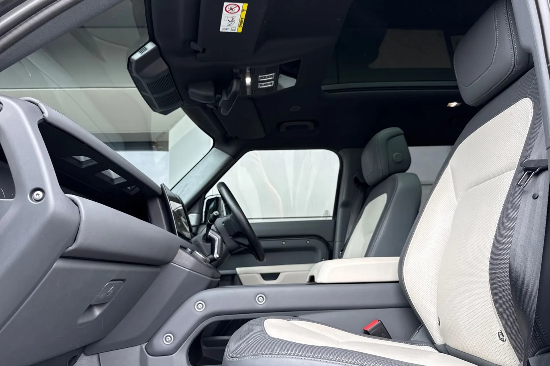 LAND ROVER DEFENDER thumbnail image number 59