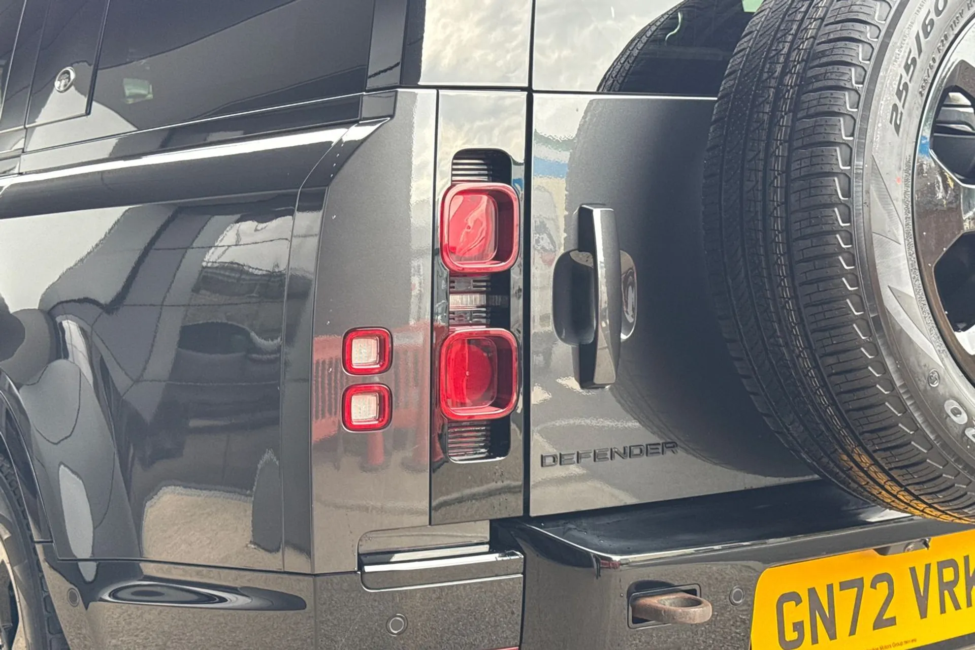 LAND ROVER DEFENDER thumbnail image number 50