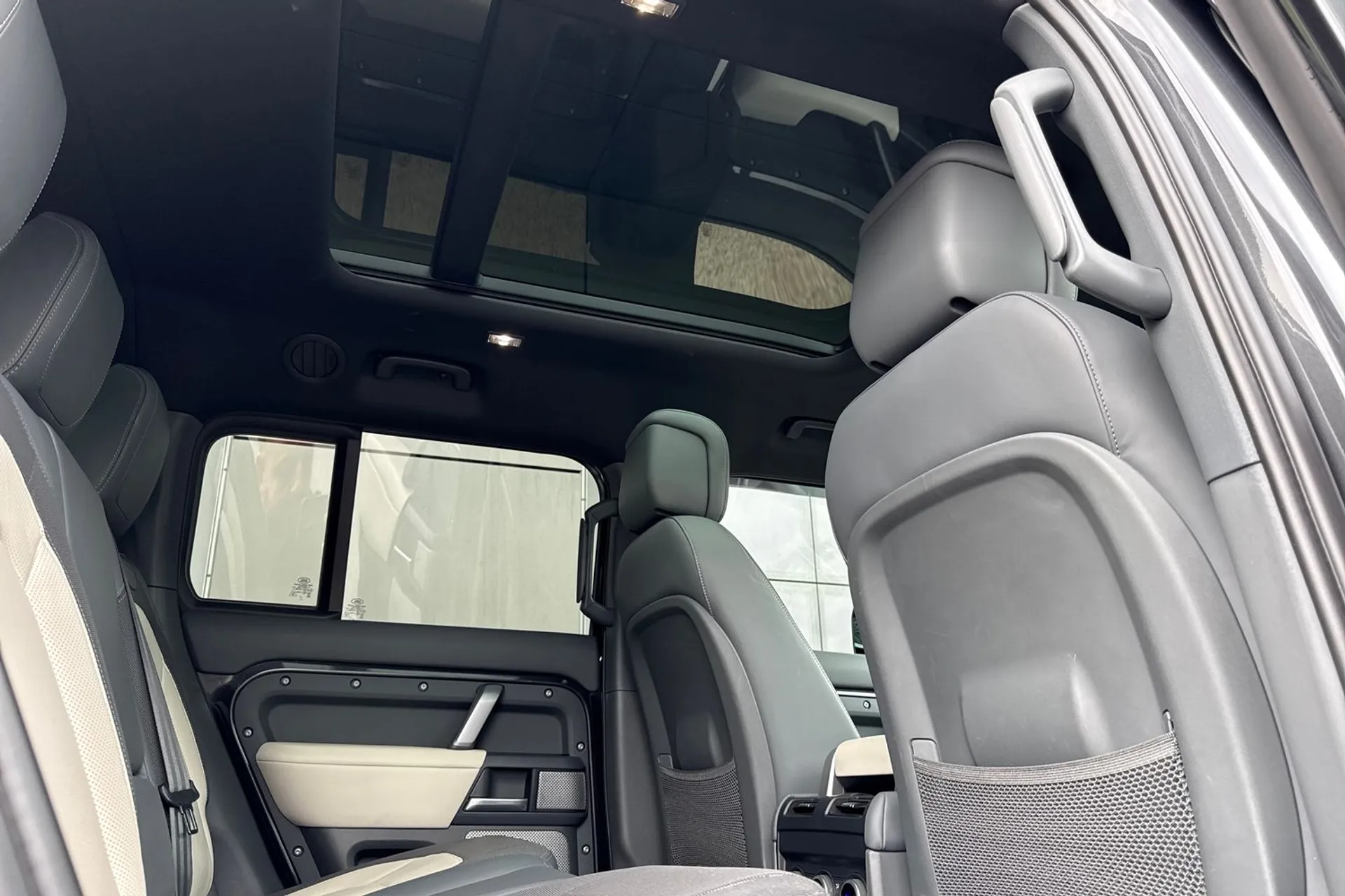 LAND ROVER DEFENDER thumbnail image number 43