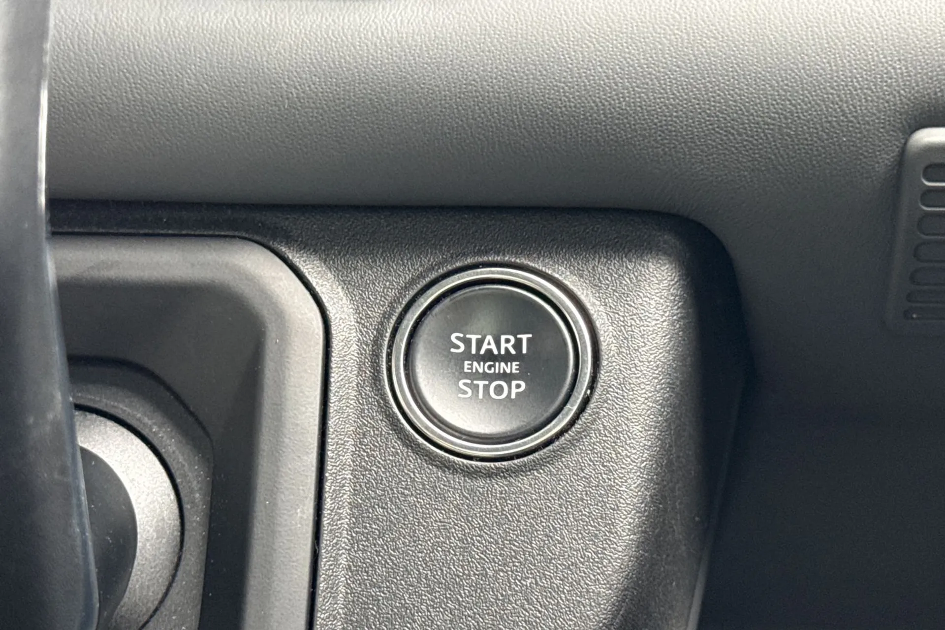 LAND ROVER DEFENDER thumbnail image number 69