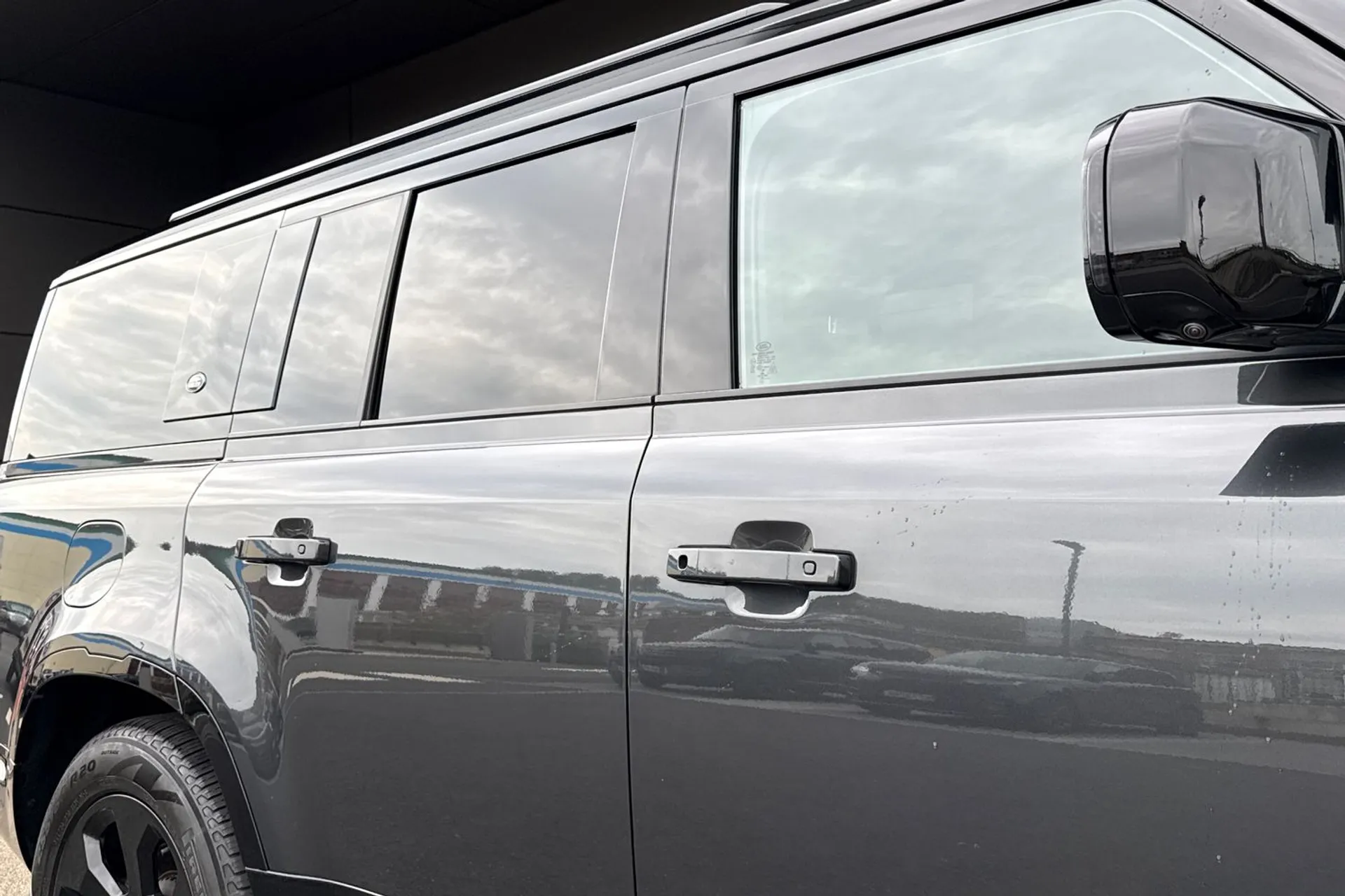 LAND ROVER DEFENDER thumbnail image number 36