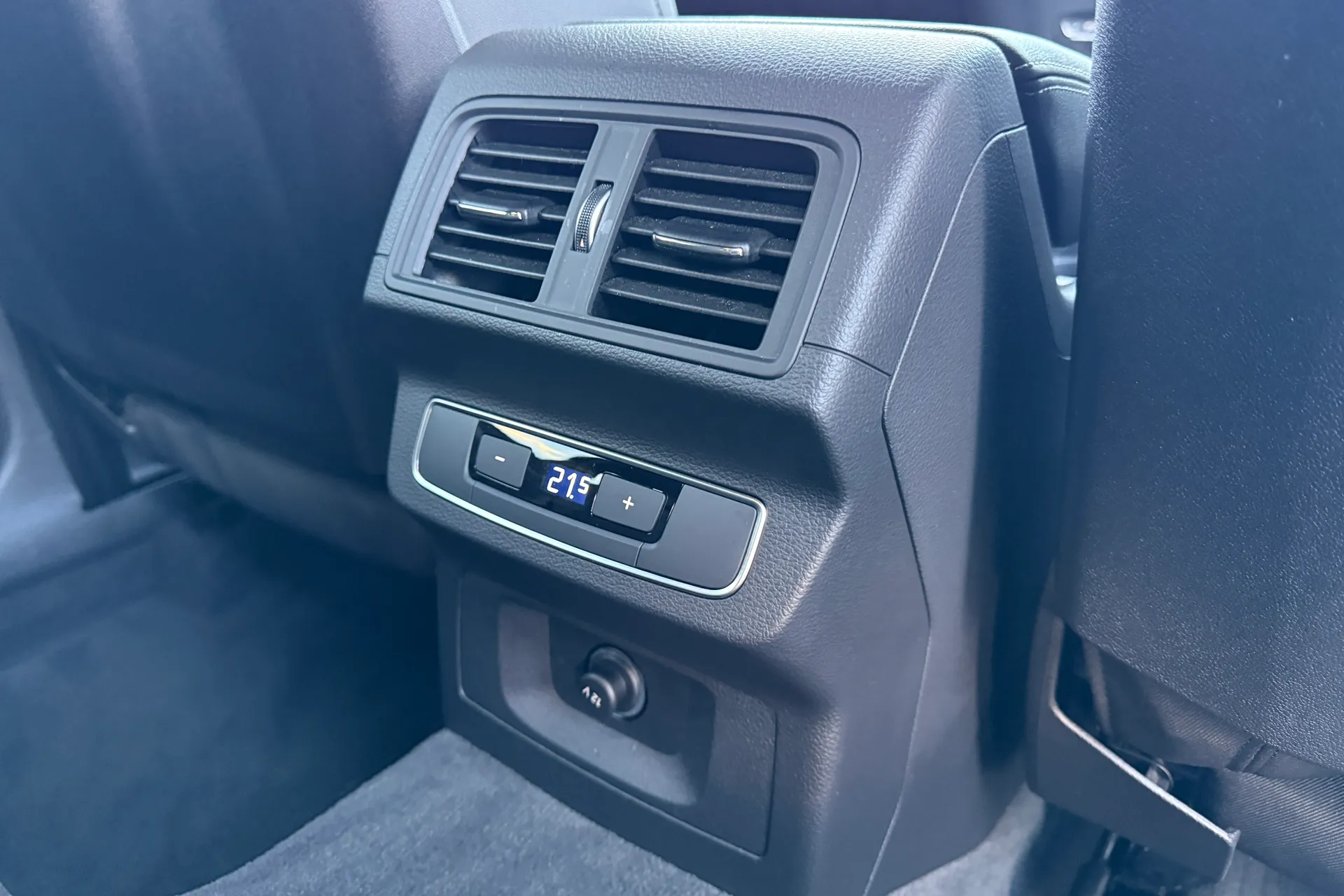 Audi Q5 thumbnail image number 45