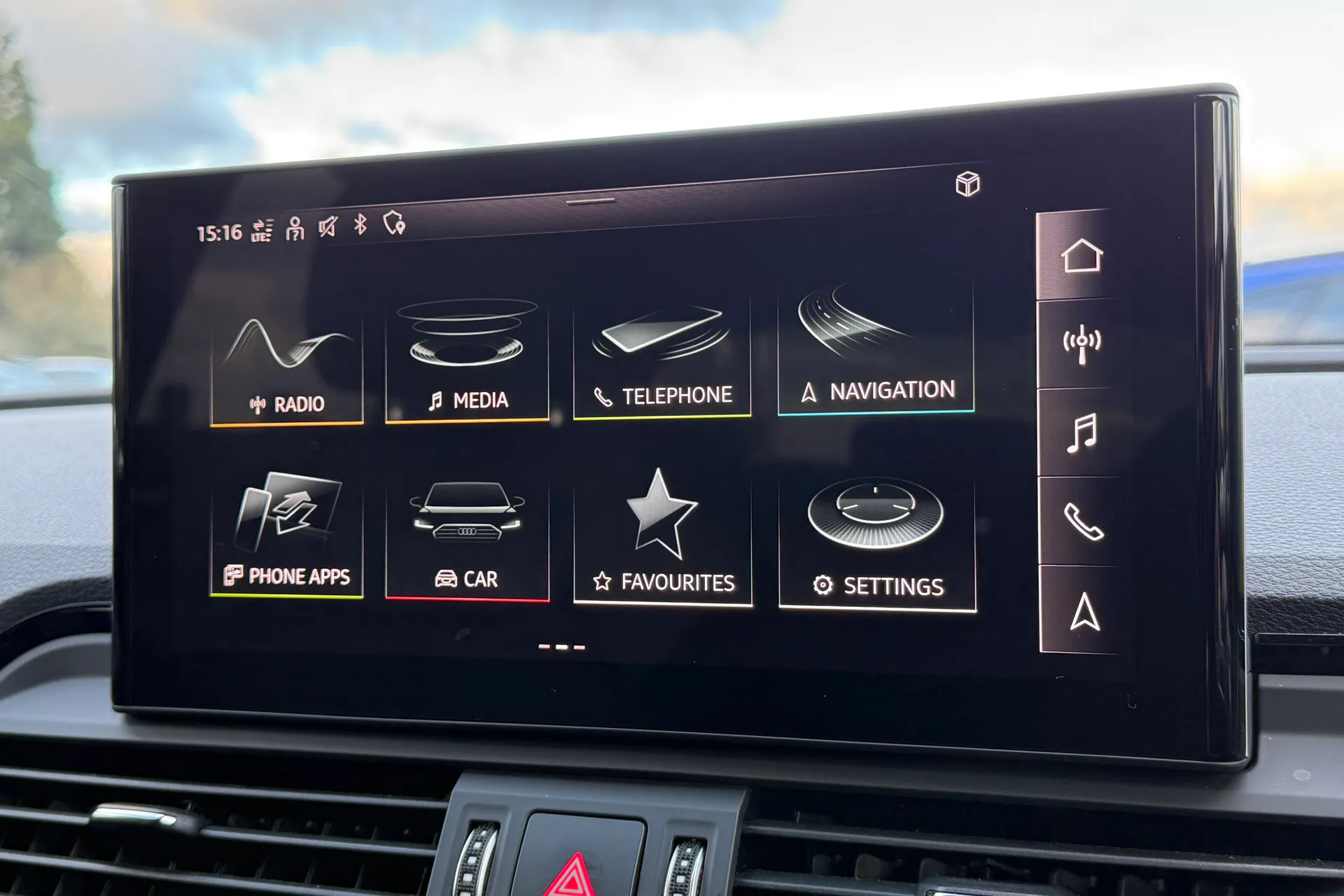 Audi Q5 thumbnail image number 13