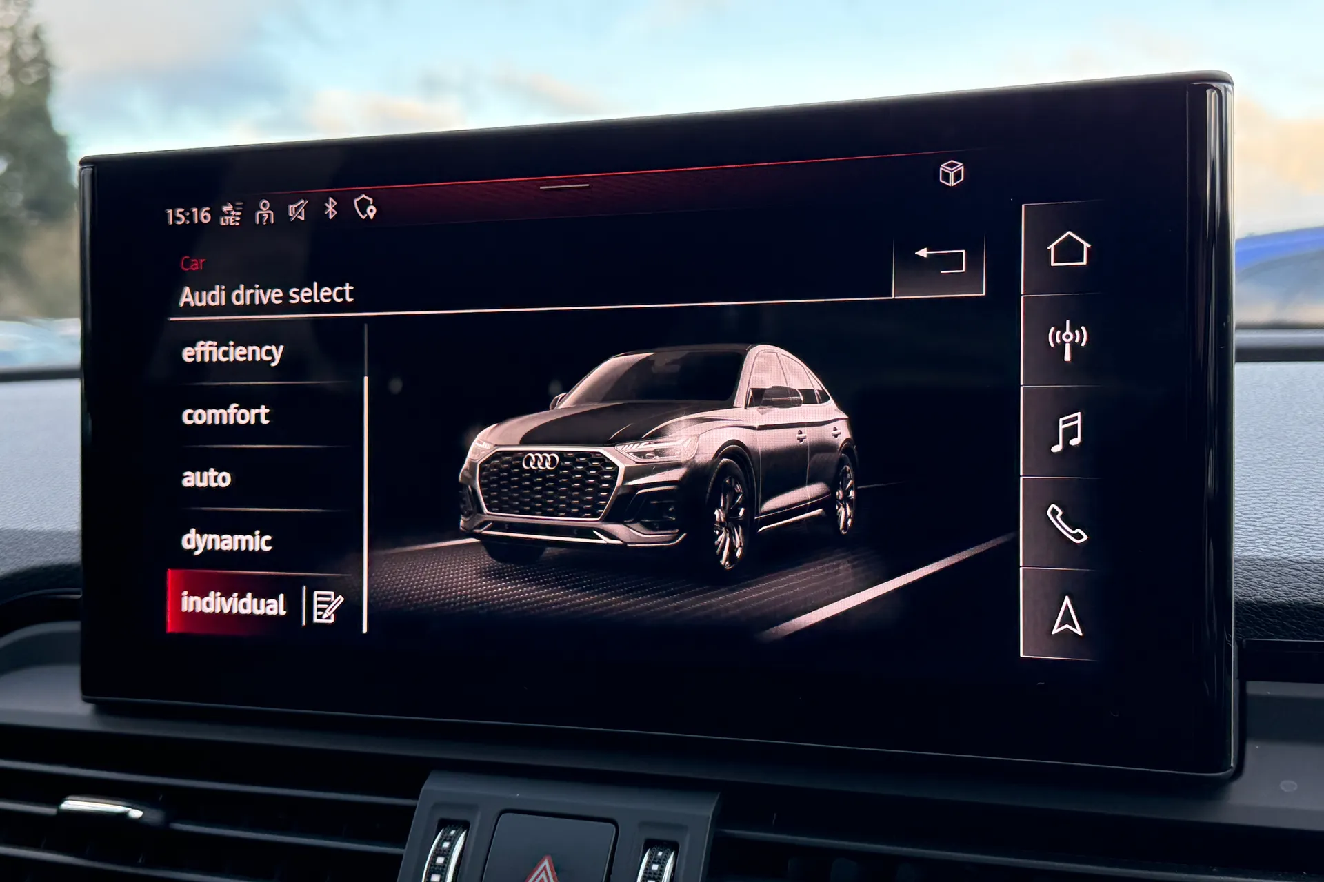 Audi Q5 thumbnail image number 10