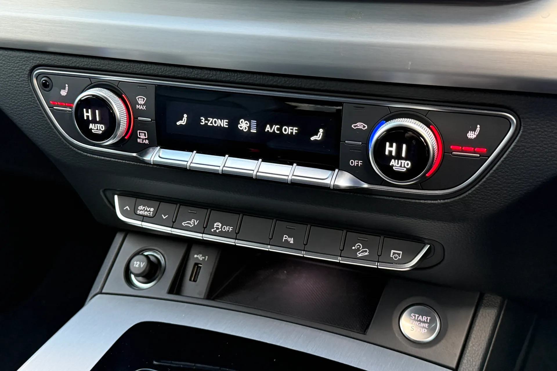 Audi Q5 thumbnail image number 15