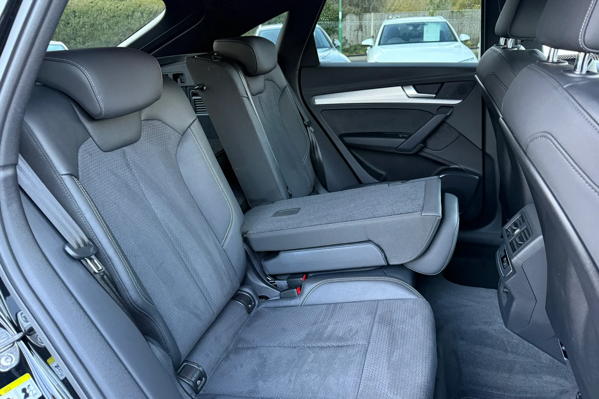 Audi Q5 thumbnail image number 44