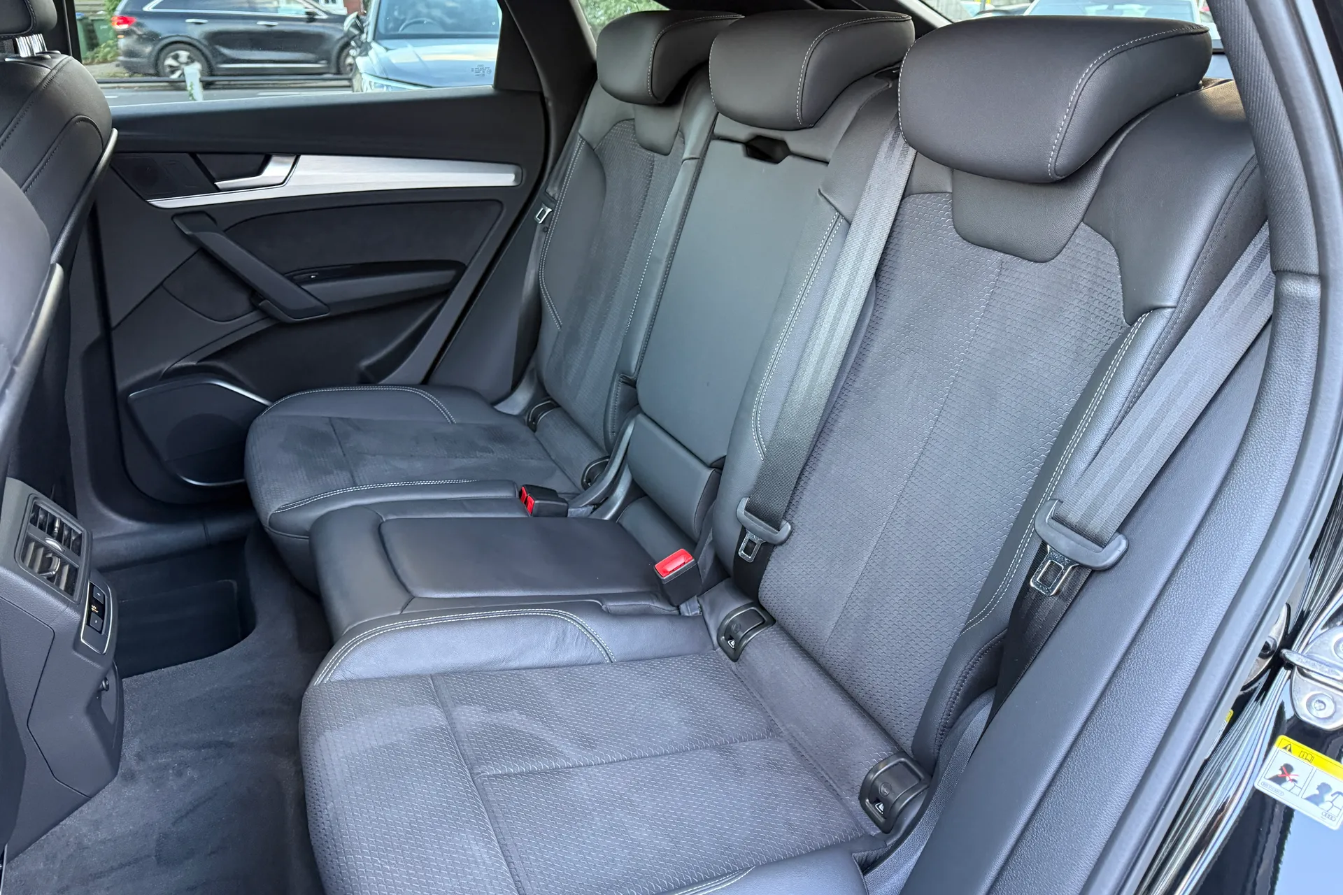 Audi Q5 thumbnail image number 40