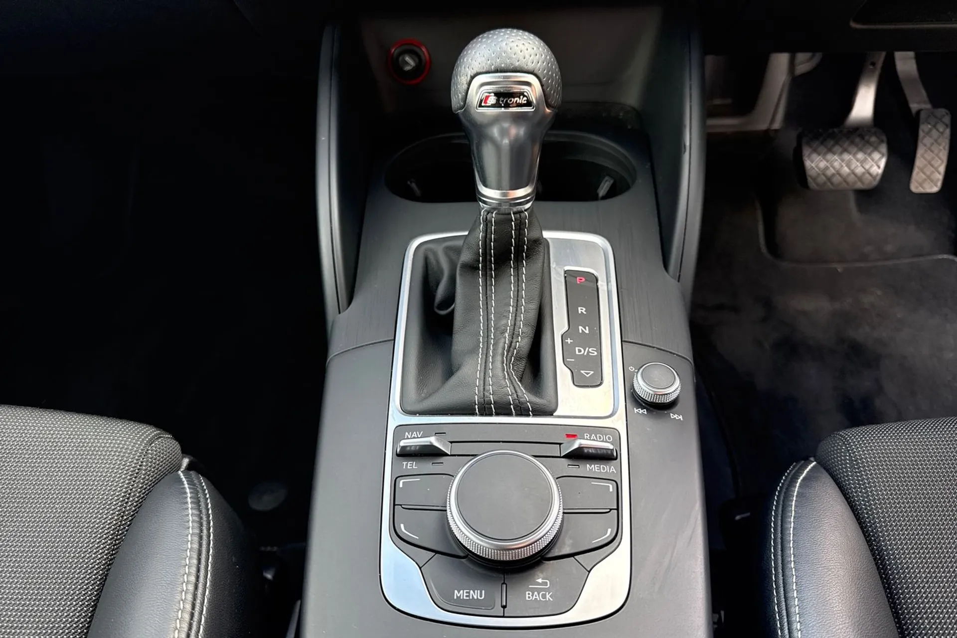 Audi A3 thumbnail image number 44