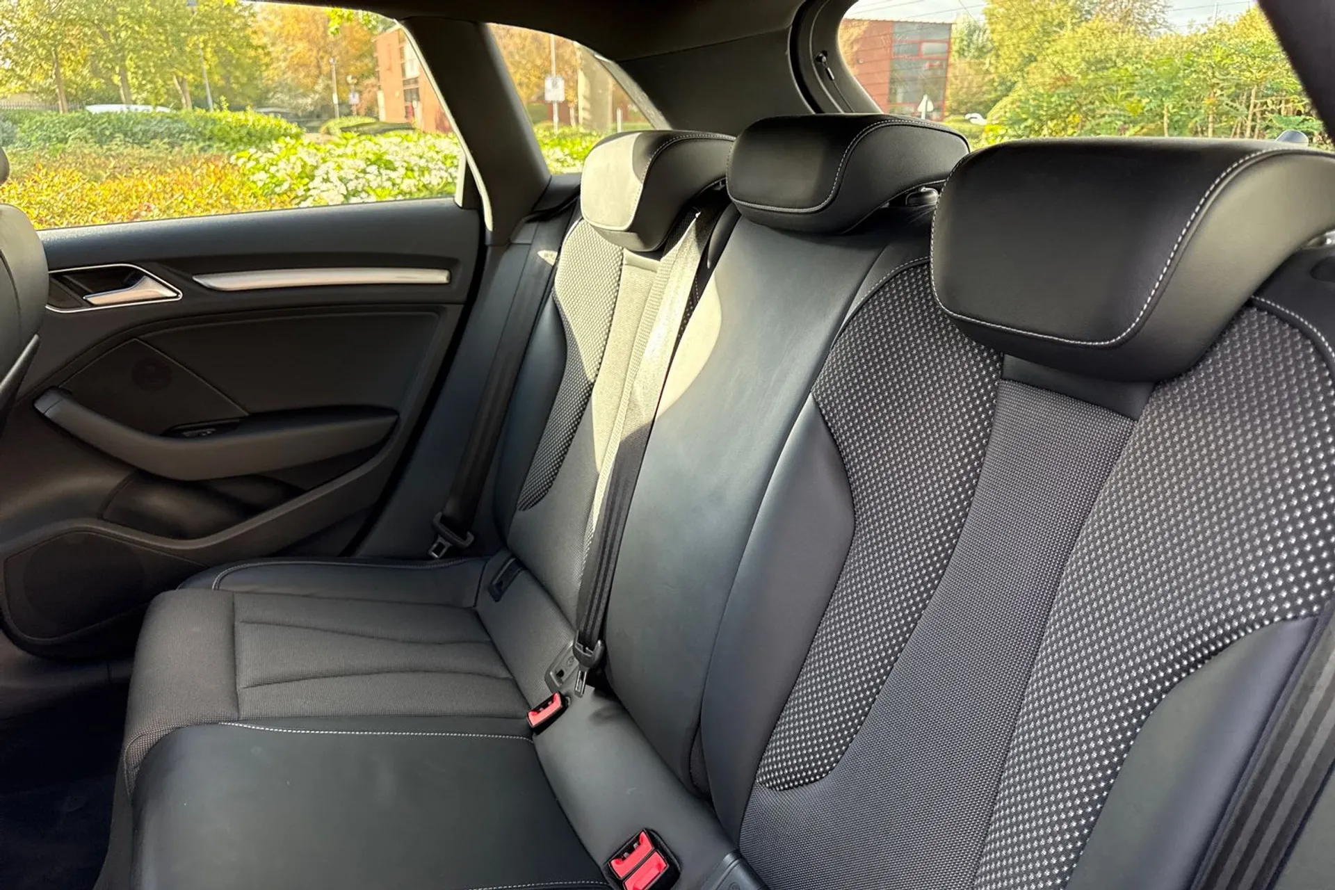 Audi A3 thumbnail image number 37