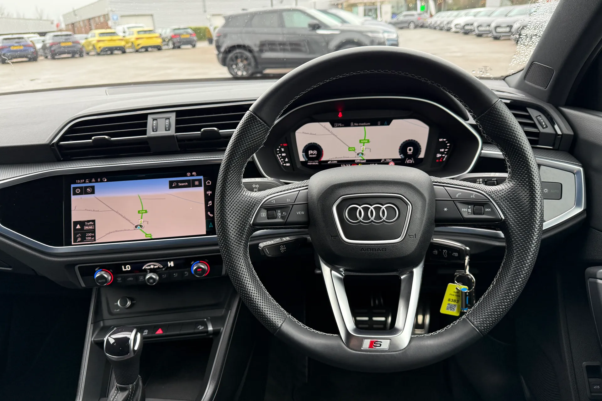 Audi Q3 thumbnail image number 5