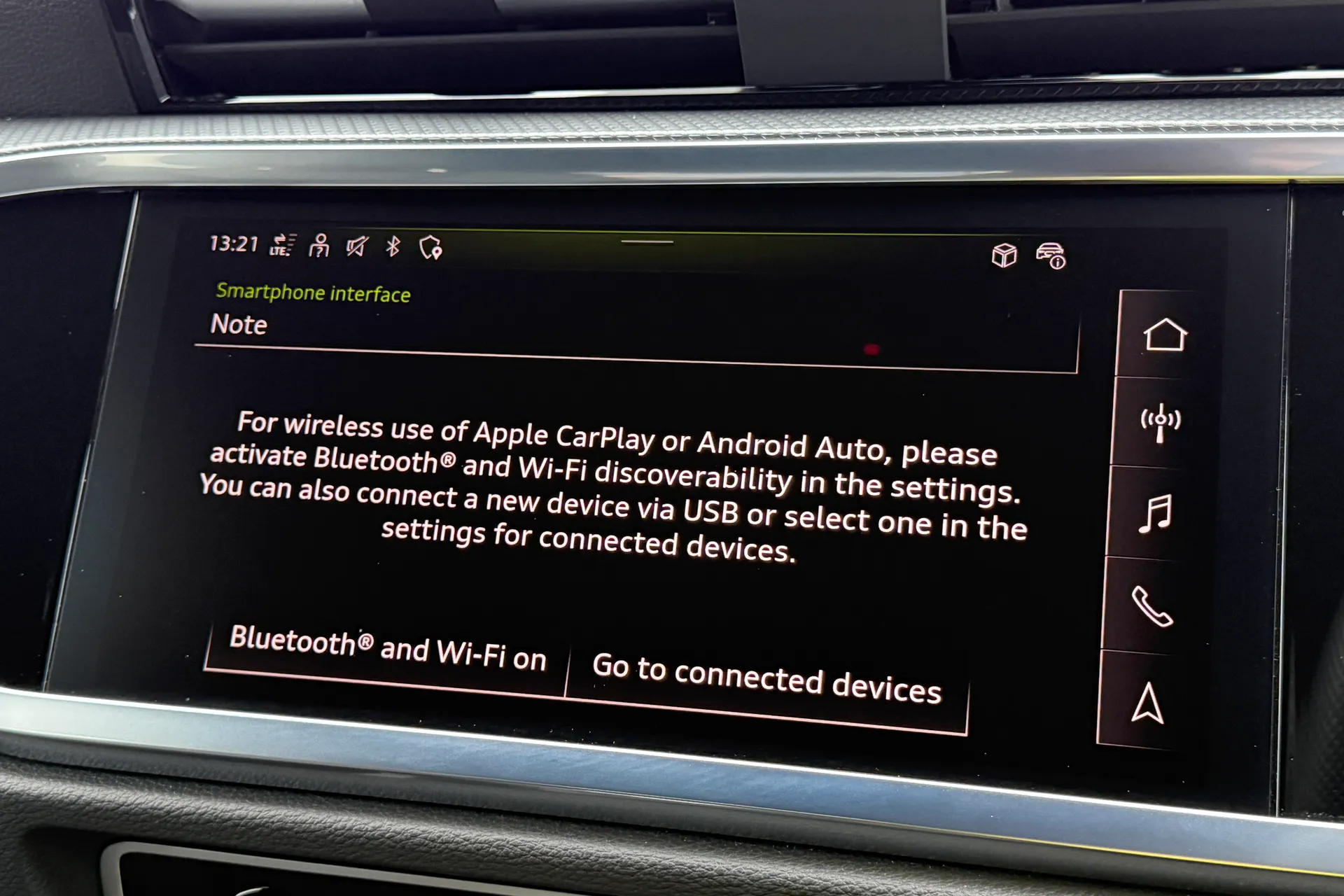 Audi Q3 thumbnail image number 10