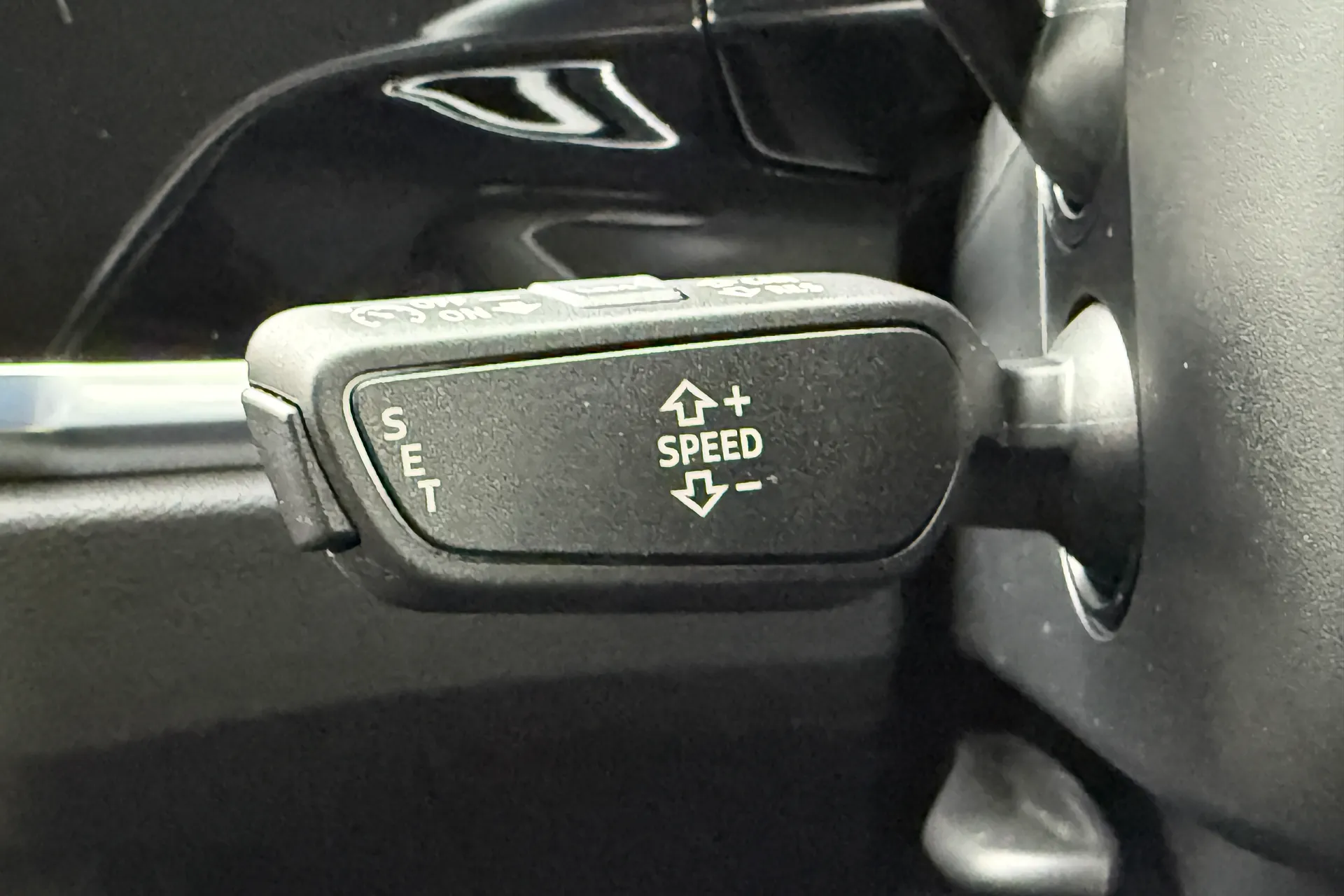 Audi Q3 thumbnail image number 14