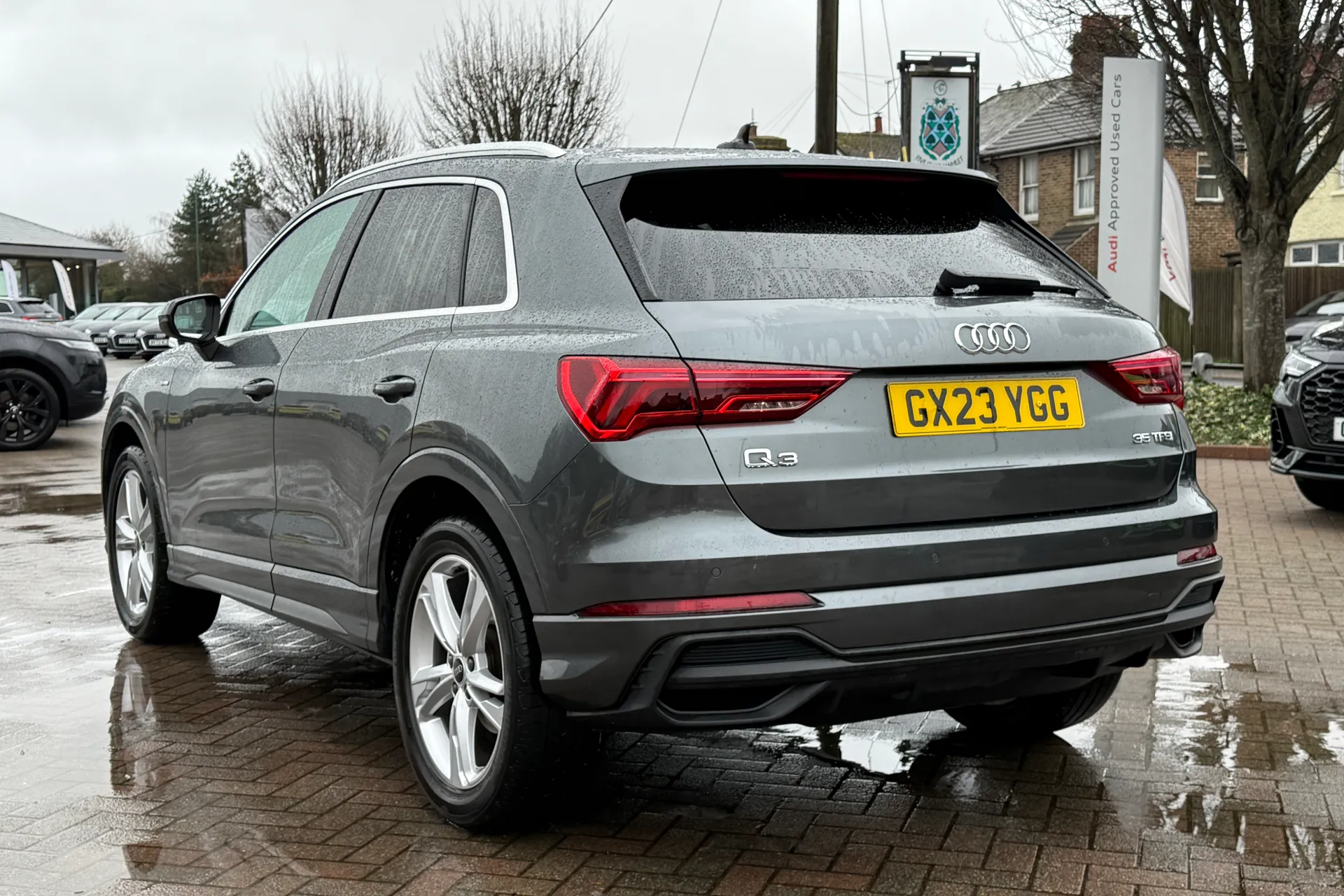 Audi Q3 thumbnail image number 30