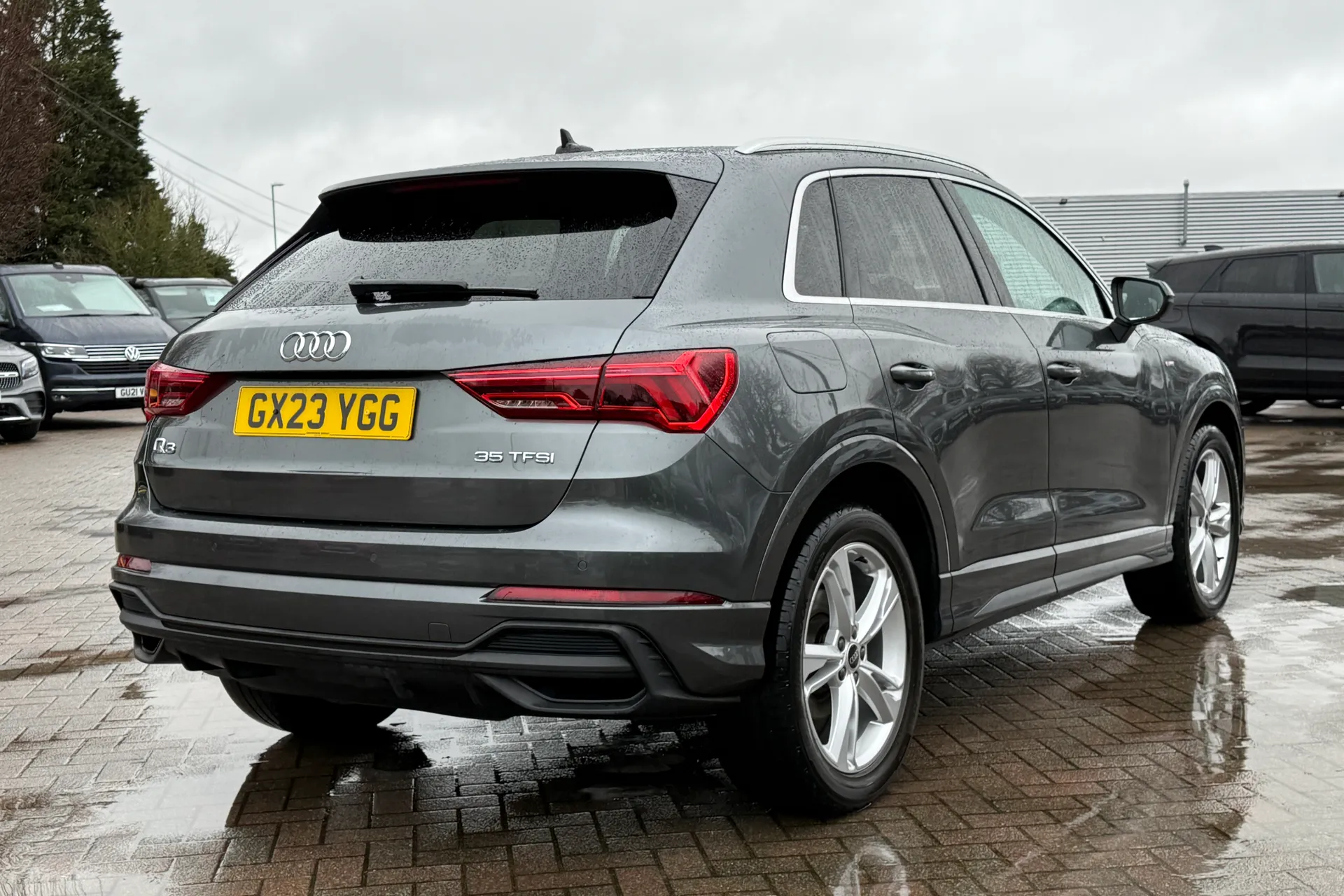 Audi Q3 thumbnail image number 28