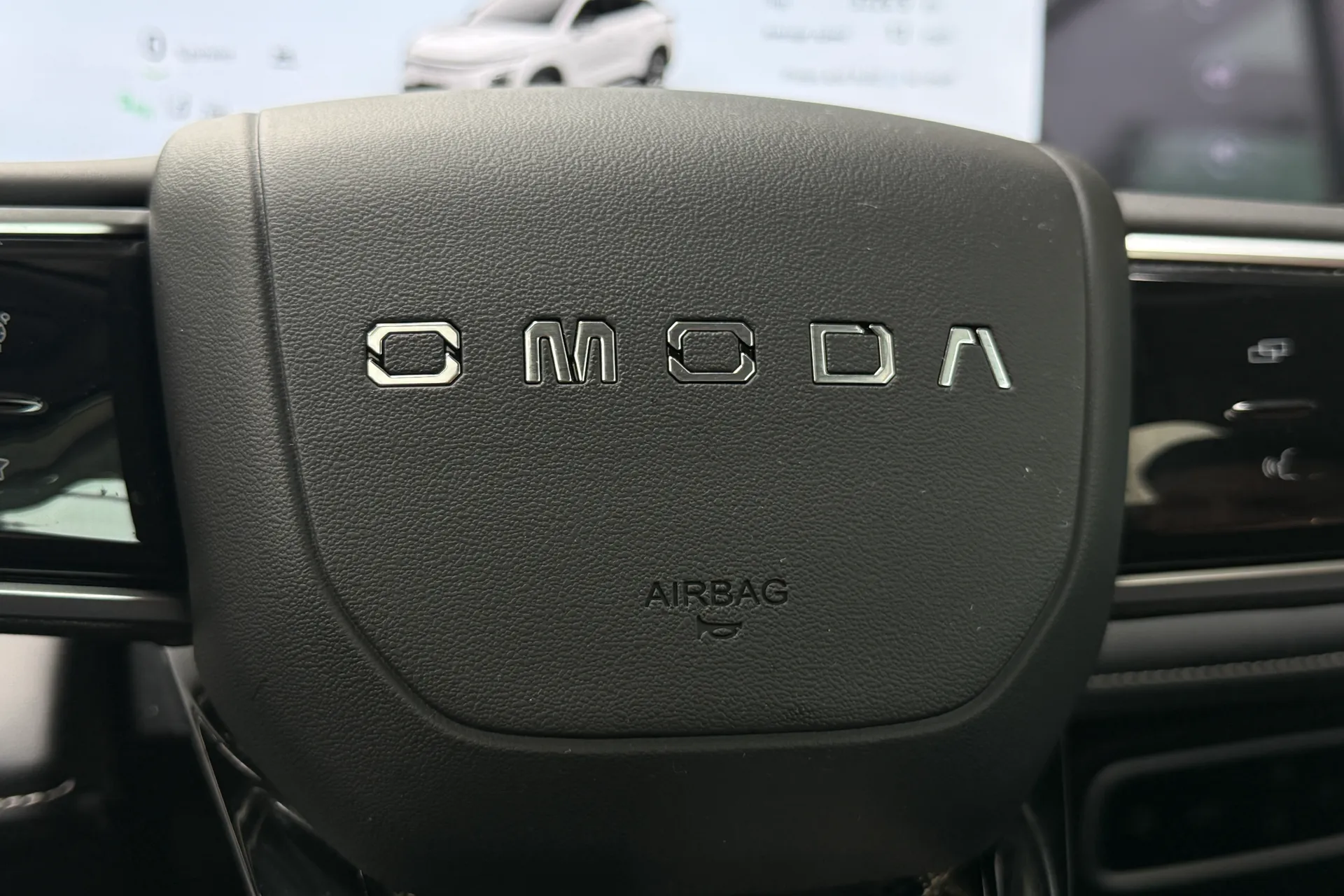 OMODA 5 thumbnail image number 17