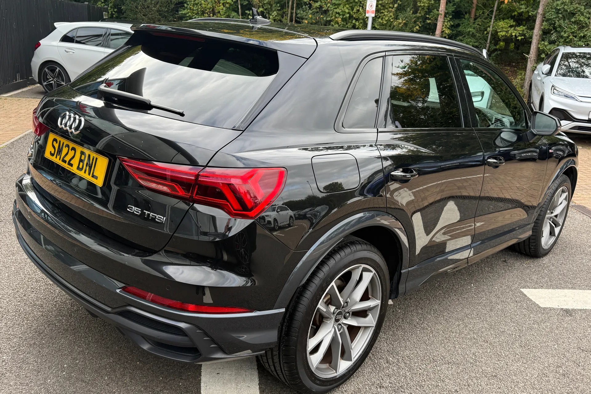 Audi Q3 thumbnail image number 5