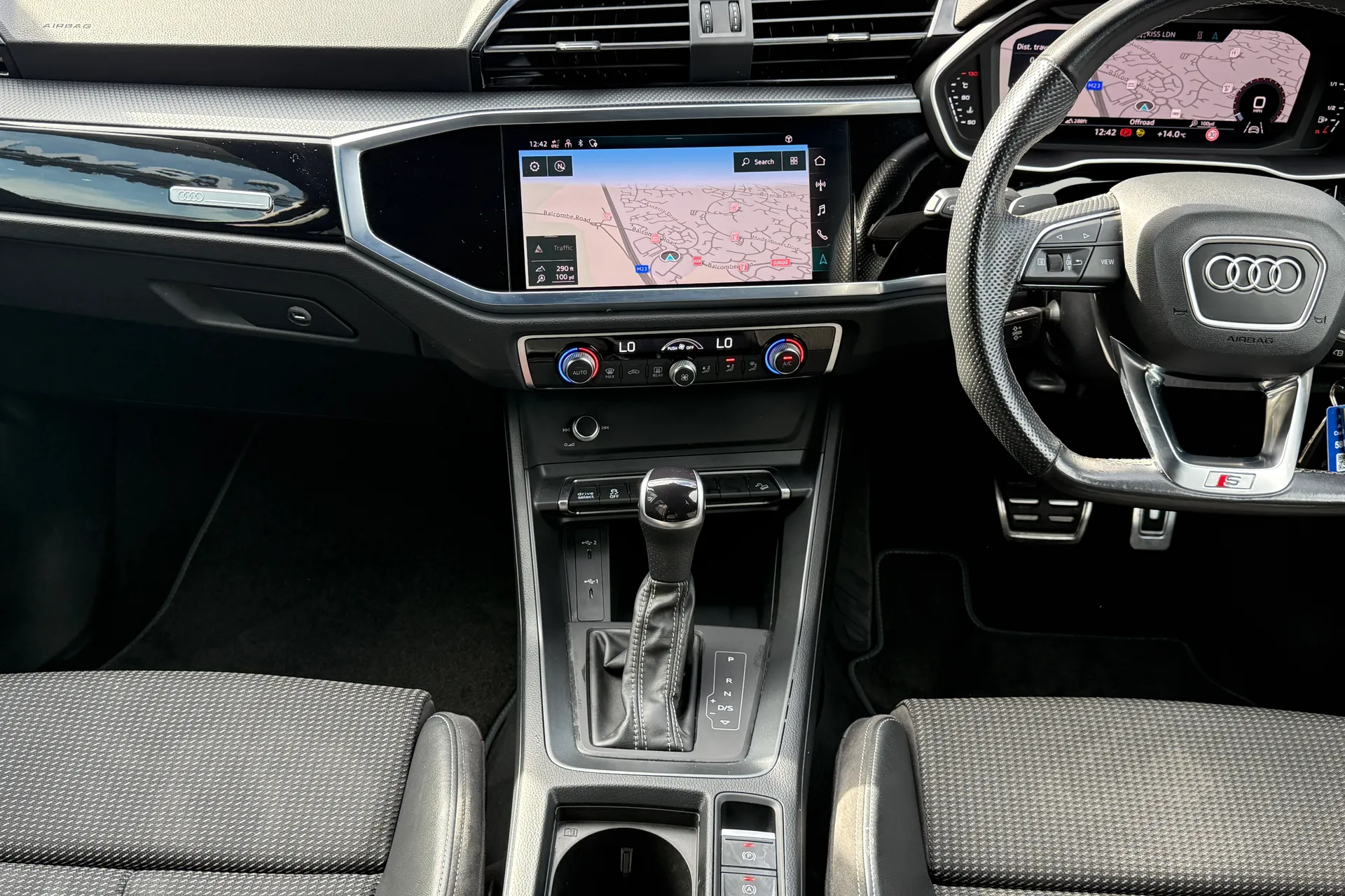 Audi Q3 thumbnail image number 50