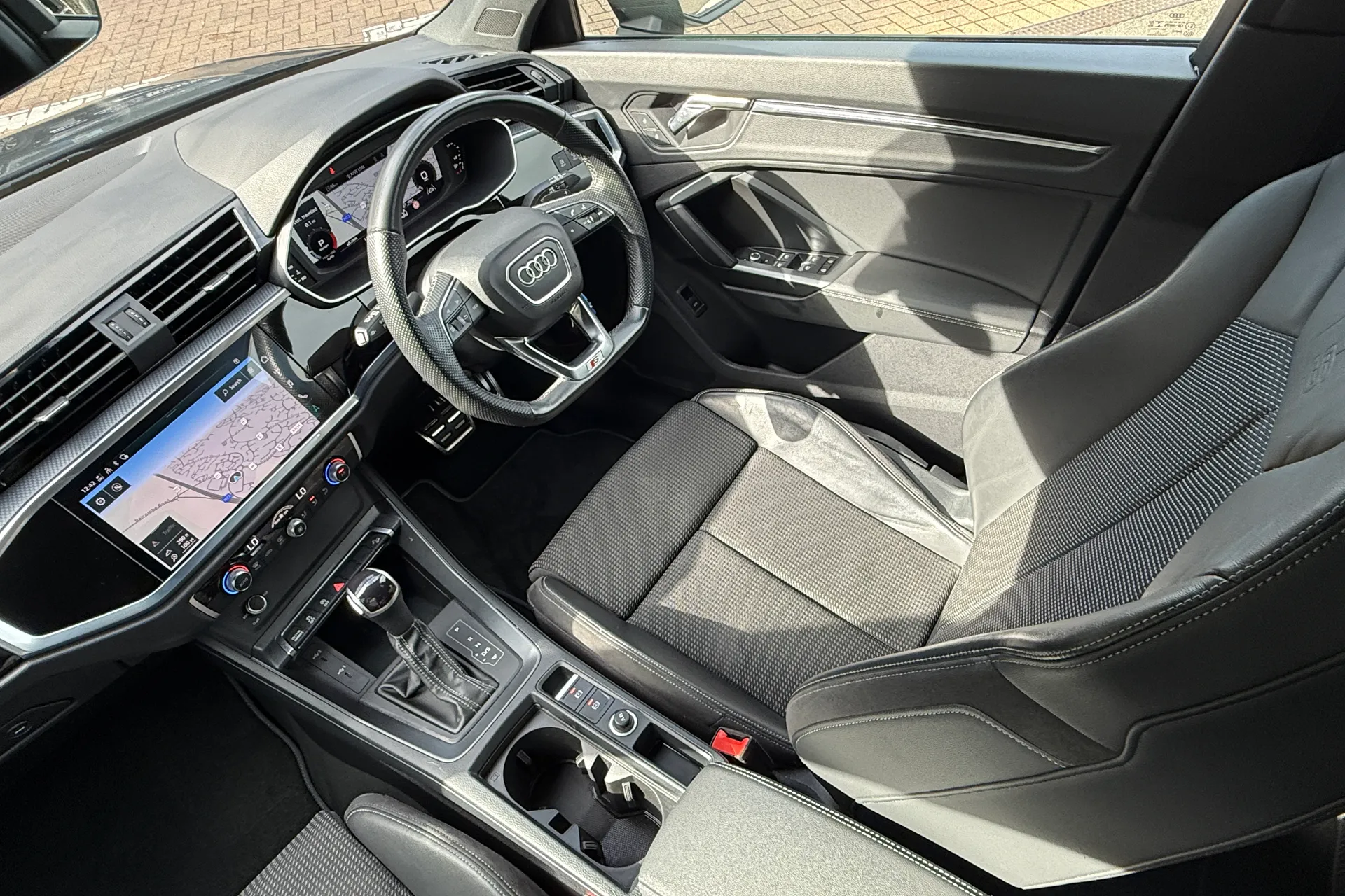 Audi Q3 thumbnail image number 51