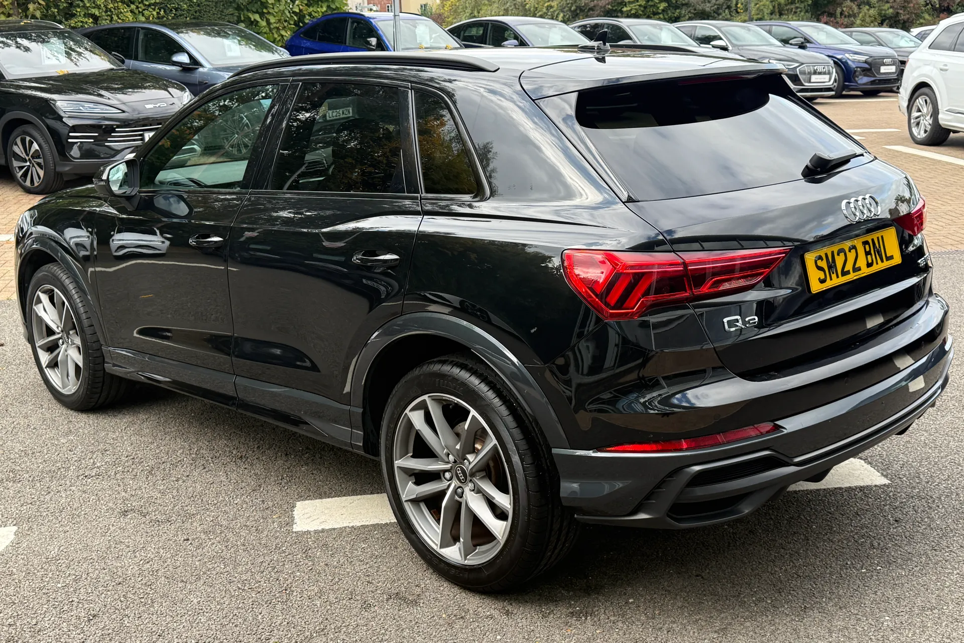 Audi Q3 thumbnail image number 7